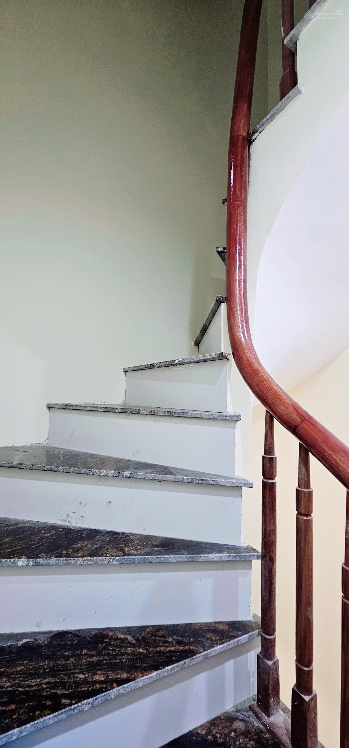 Bán nhà xây mới ngõ Linh Quang. Ô tô cách 10m. Sổ đỏ nở hậu . Full đồ ở ngay. Bán nhà xây mới ngõ Linh Quang. Ô tô cách 10m. Sổ đỏ nở hậu . Full đồ ở ngay.