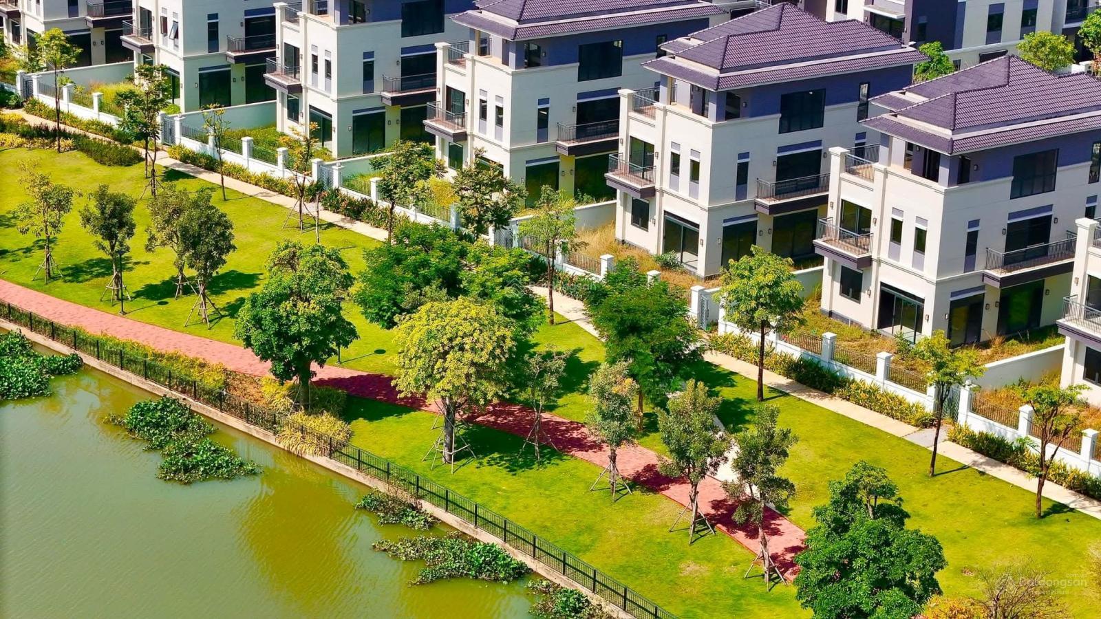 Không thể bỏ qua siêu phẩm nhà phố view sông 8x20 phân khu the Suit đã có HĐMB đầu tư lời ngay 1 tỷ Không thể bỏ qua siêu phẩm nhà phố view sông 8x20 phân khu the Suit đã có HĐMB đầu tư lời ngay 1 tỷ