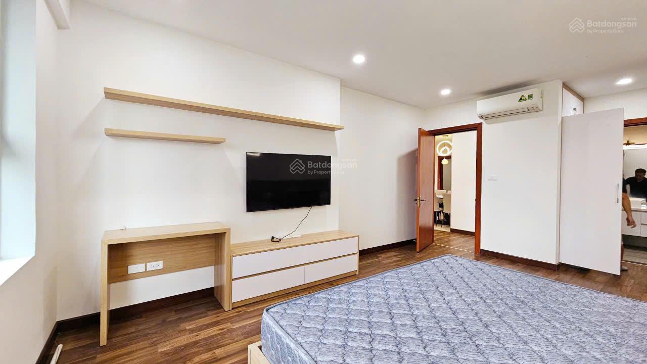 Bán căn hộ 3PN, 121m2 giá ưu đãi 8,3 tỷ tại Phạm Văn Đồng, Cổ Nhuế 2, Bắc Từ Liêm, Hà Nội