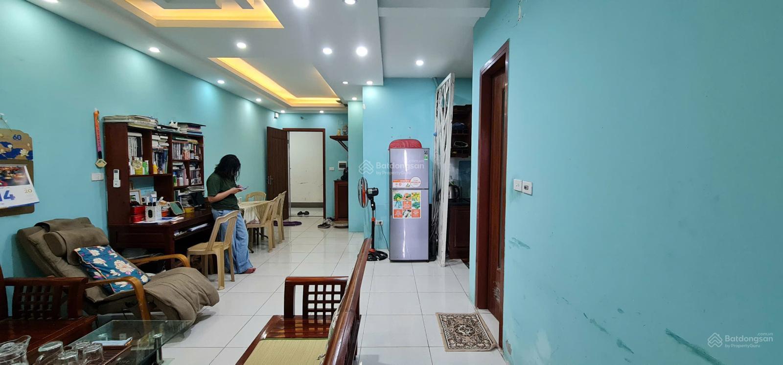 Bán căn 2 phòng ngủ chung cư VP6 KĐT Linh Đàm, 62m2, tầng trung , đủ nội thất giá 2,7 tỷ