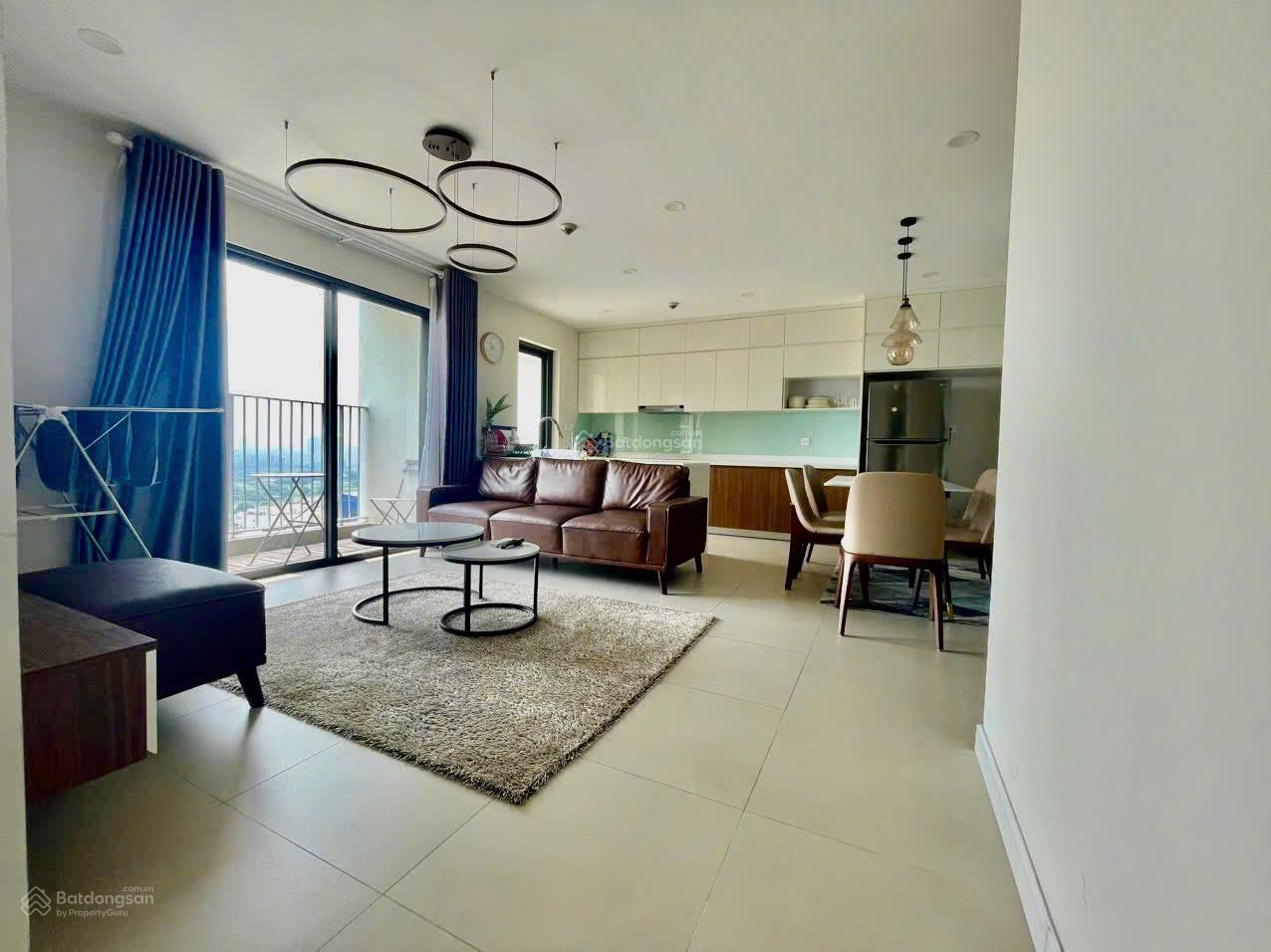 Bán căn hộ Kosmo Tây Hồ 2 phòng ngủ, 78.5 m2 view Hồ Tây, full nội thất, giá bán 8.2 tỷ bao phí