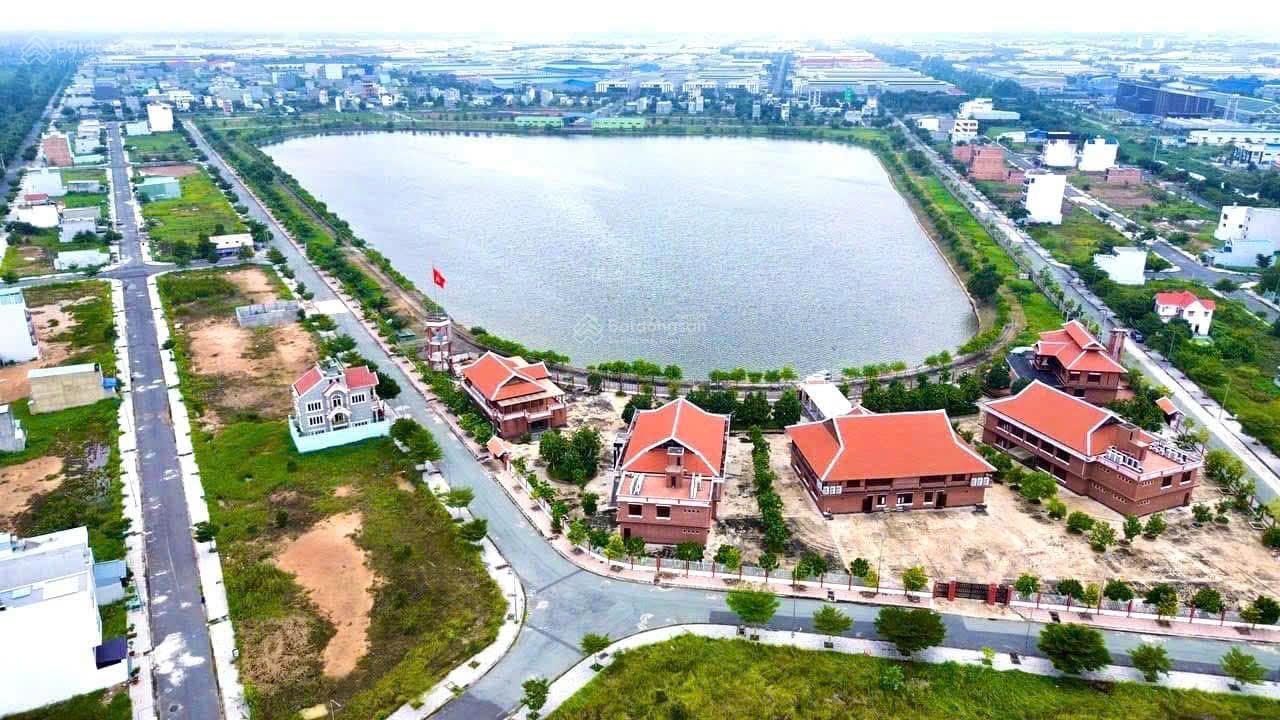 Đất SHR Gần Mặt Tiền Trần Văn Giàu Cách Bình Tân 20' Đi Xe
