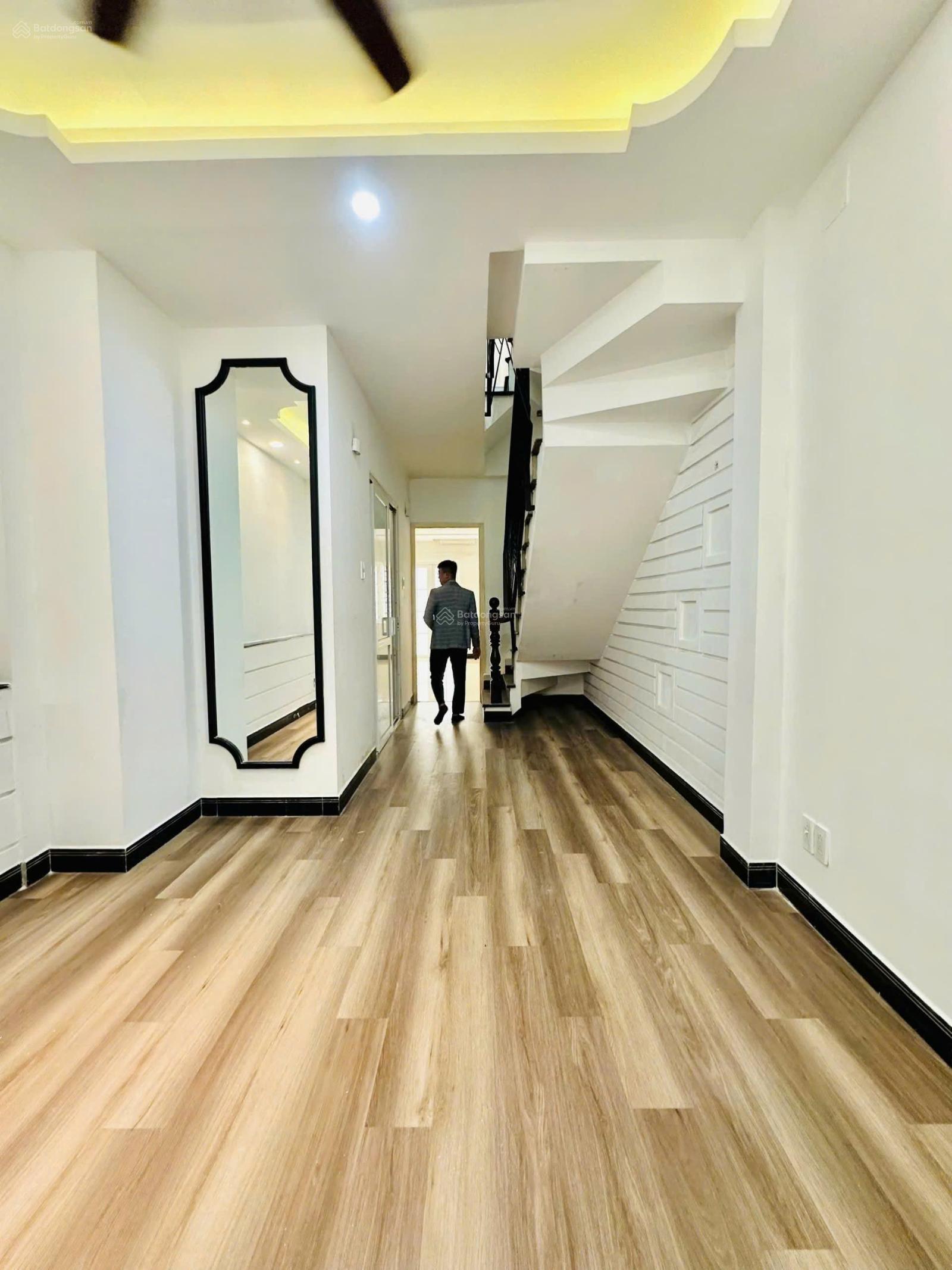 Cho thuê nhà mặt tiền Tú Xương, Phường 6, Quận 3. Ngang 7m - giá chỉ 60 triệu/tháng Cho thuê nhà mặt tiền Tú Xương, Phường 6, Quận 3. Ngang 7m - giá chỉ 60 triệu/tháng