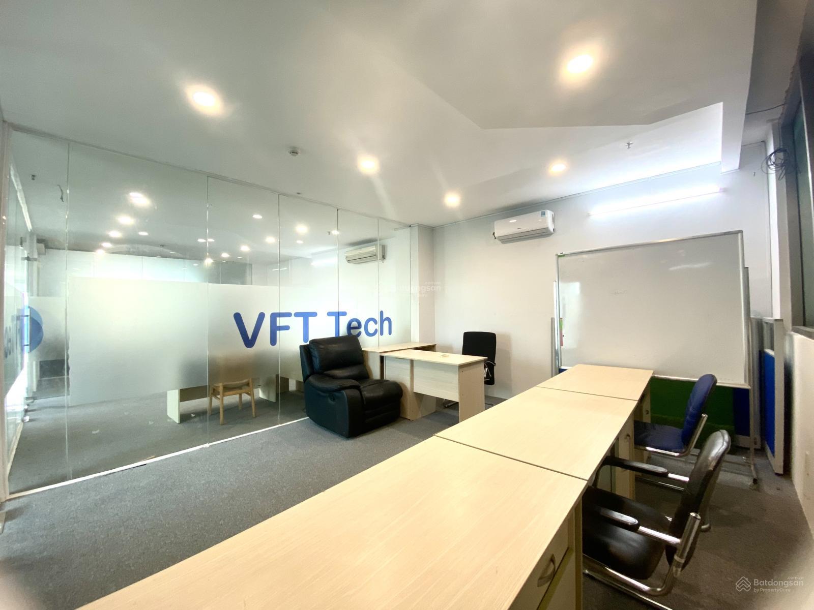 Văn phòng sàn 50m2 đẹp view kính sang trọng đường Hồ Văn Huê - Phú Nhuận