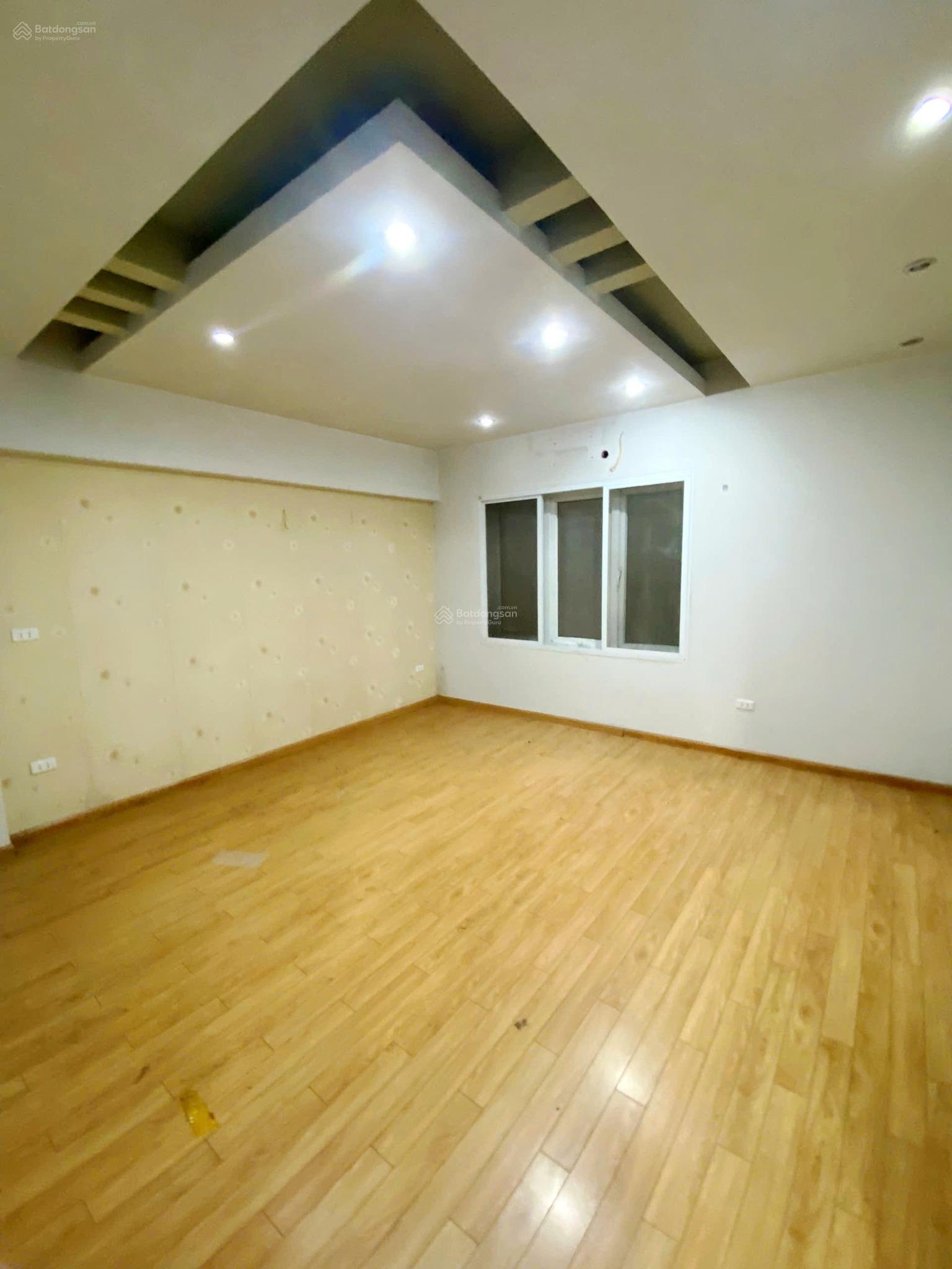 Chính chủ bán nhà 90 m, 5 tầng, 19,9 tỷ, liền kề KĐT Văn Phú, Hà Đông, phân lô ô tô, kinh doanh.