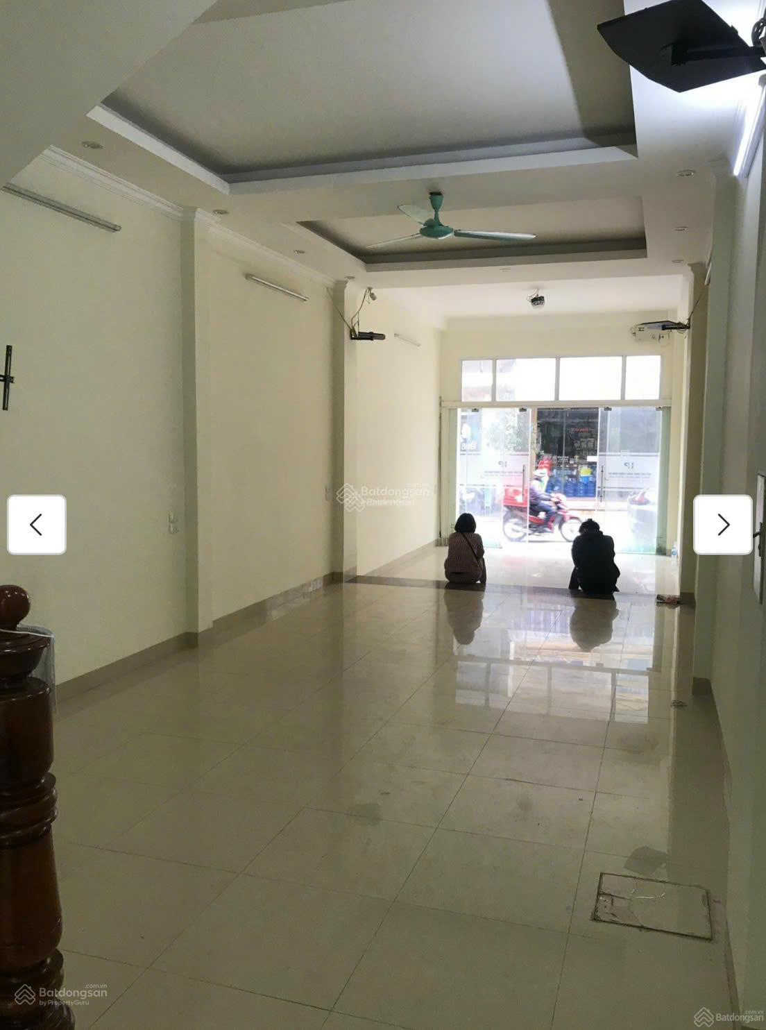 Cho thuê lâu dài nhà mặt đường 248A phường Giáp bát  DT 95m x 3,5 tầng. Giá 30 triệu/ tháng