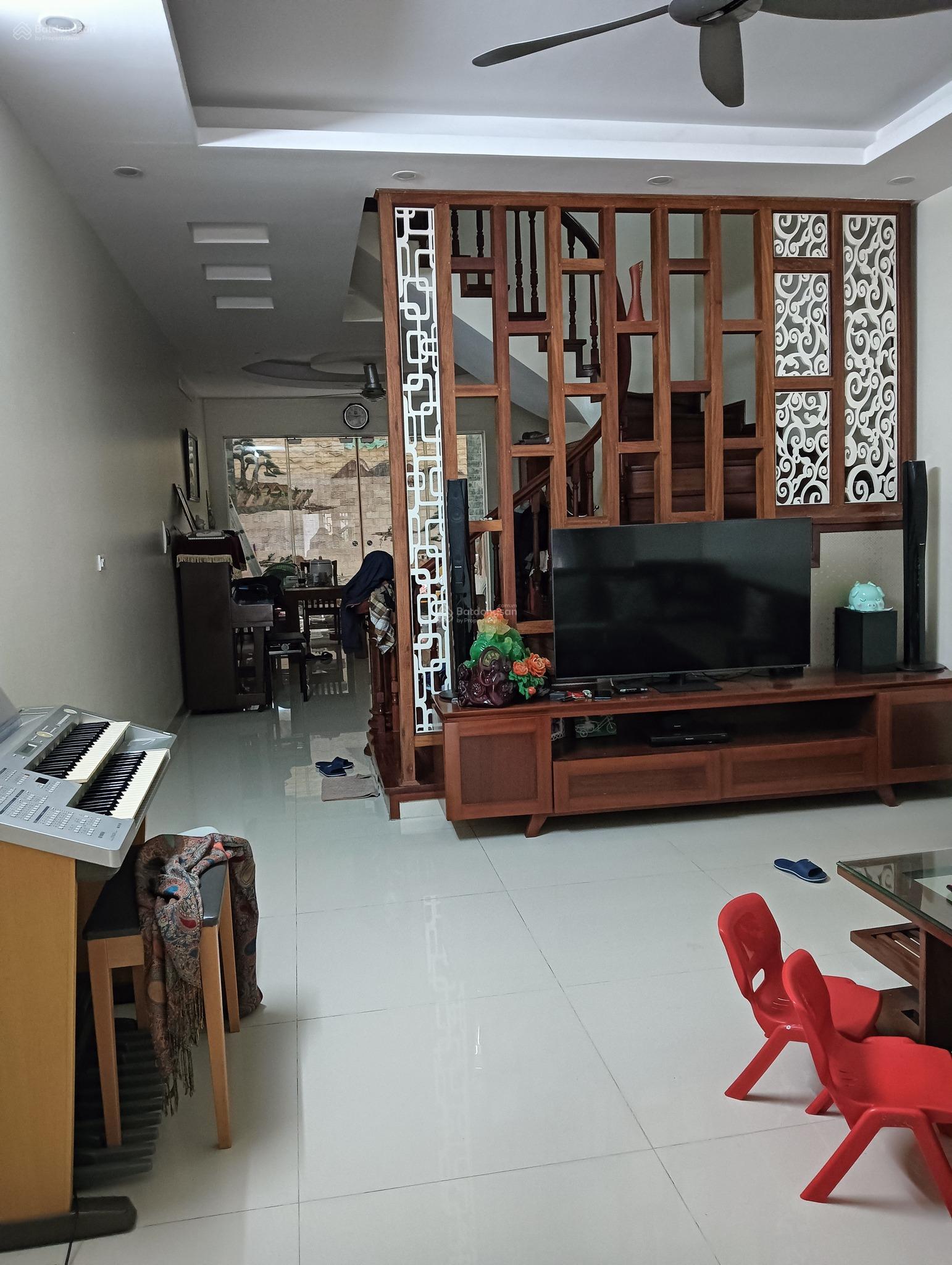 Nhà đẹp 83 m, 5 tầng, 19 tỷ, liền kề KĐT Văn Khê, La Khê, Hà Đông, siêu kinh doanh.