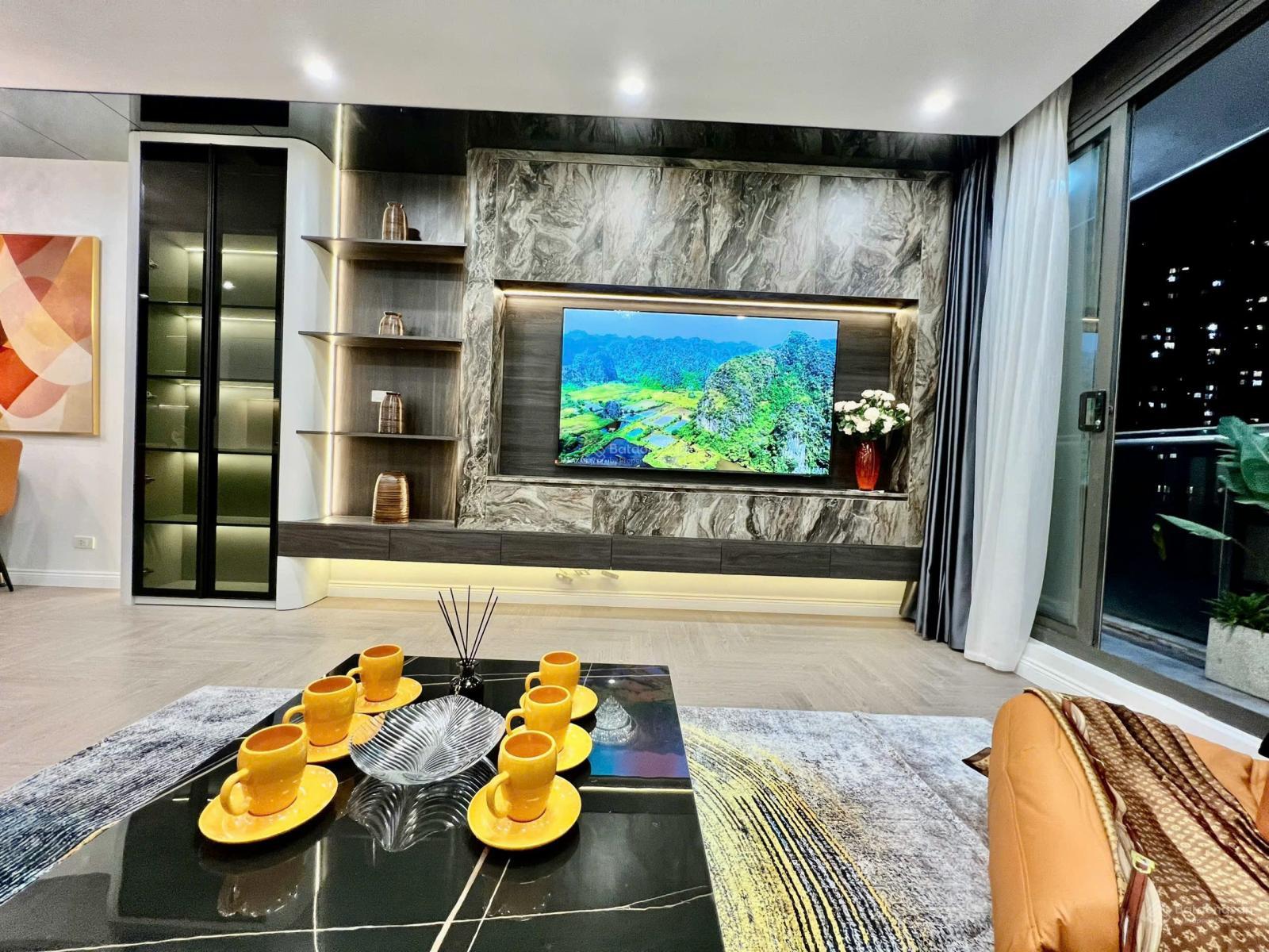 CHÍNH CHỦ CẦN BÁN CĂN HỘ 130m (3N-2W) TOÀ TSQ EUROLAND MỖ LAO. SẴN SỔ, FULL NỘI THẤT SANG XỊN MỊN