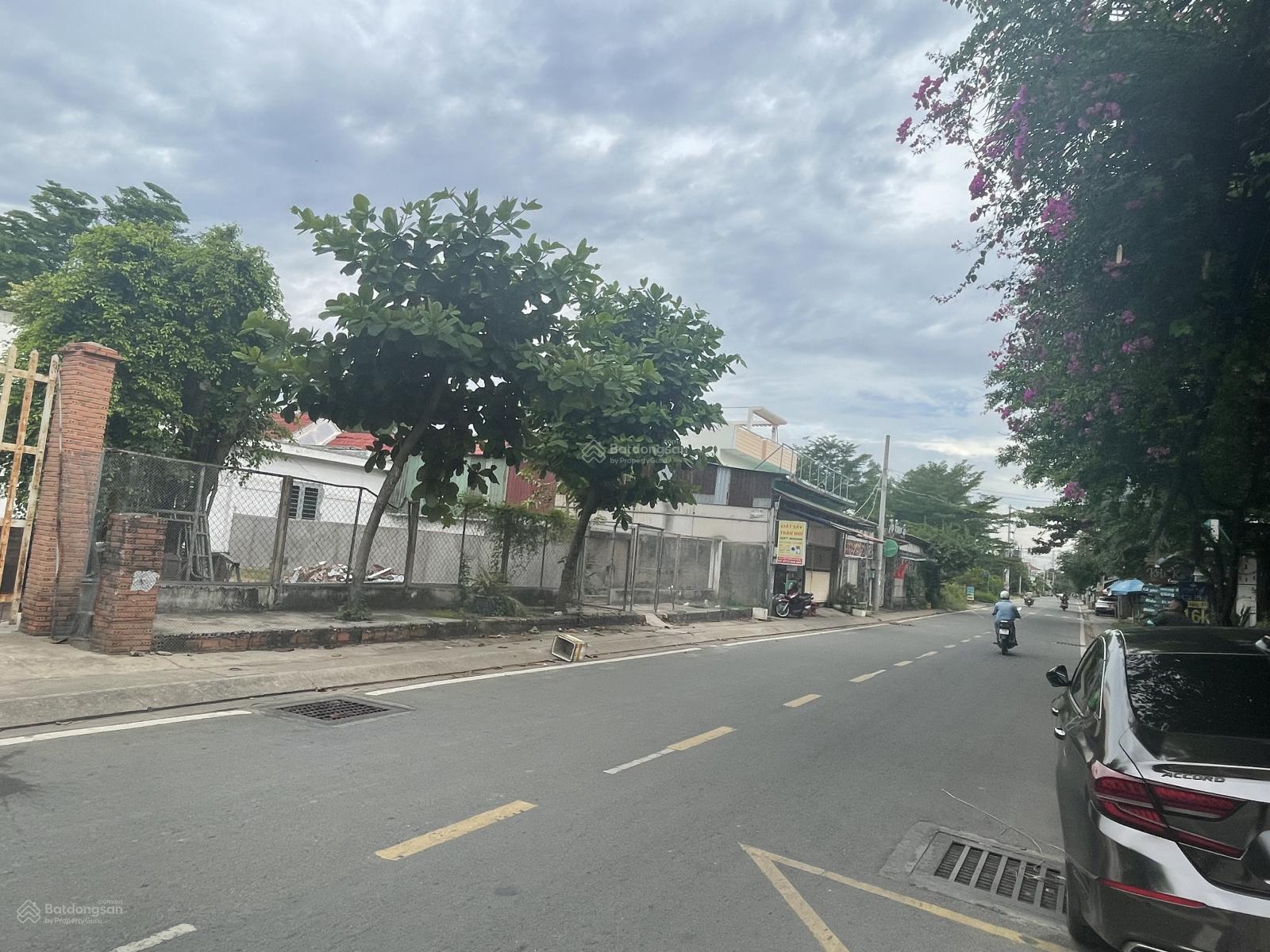 Cần bán lô đất mặt tiền đường Đào Sư Tích, DT: 5m x 23m, Kế bên chợ Phước Lộc. Giá 7.5 tỷ