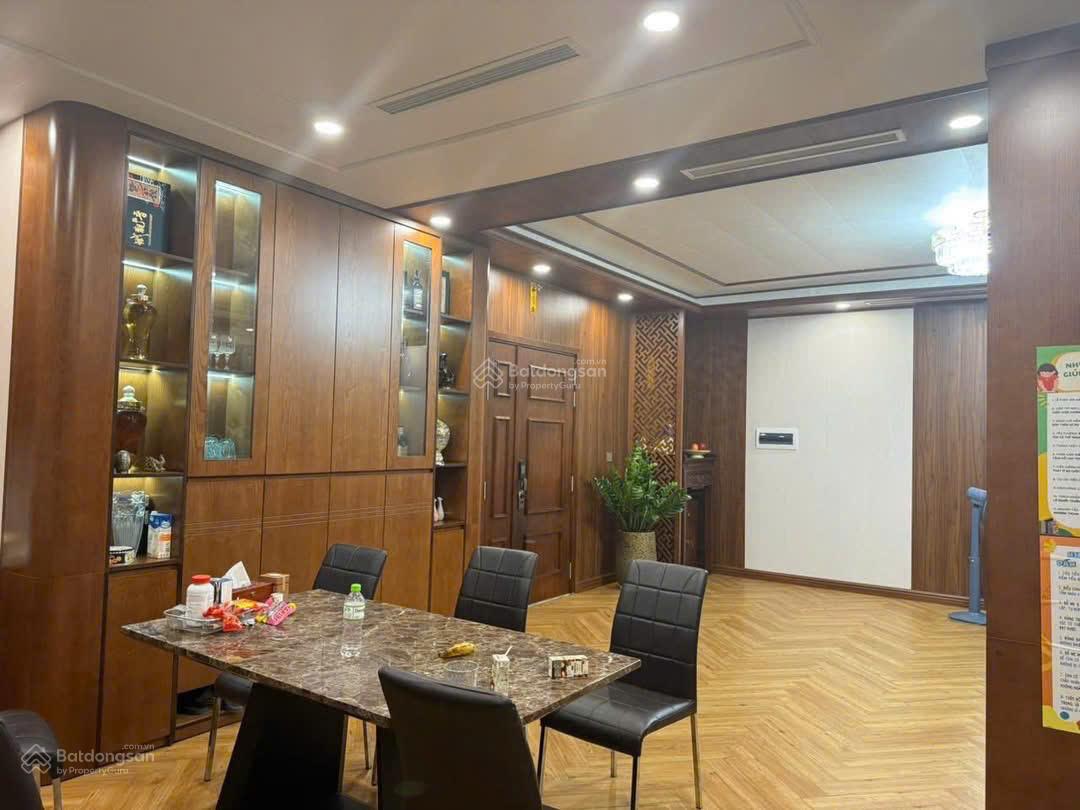 Cho thuê nhà biệt thự riêng 4 tầng 70 m2 KĐT Ao Sào, đủ nội thất, oto đỗ cửa. Lh: 0382 560 ***