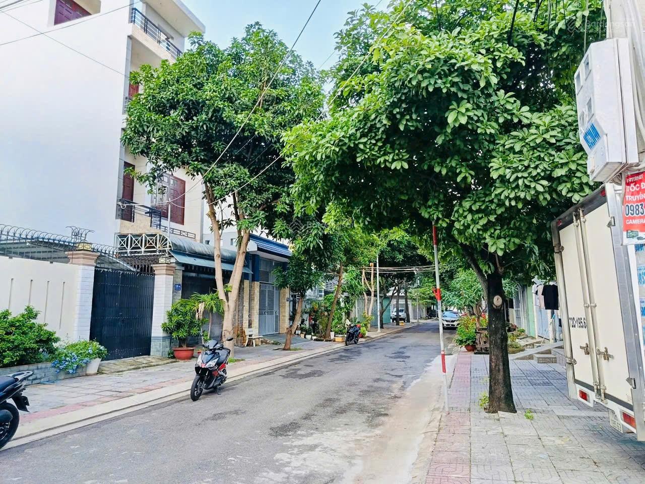 Bán lô đất đẹp, 100m2, khu 135B Lê Quang Định, Vũng Tàu. Gần trường học. Giá 6.7 tỷ Bán lô đất đẹp, 100m2, khu 135B Lê Quang Định, Vũng Tàu. Gần trường học. Giá 6.7 tỷ