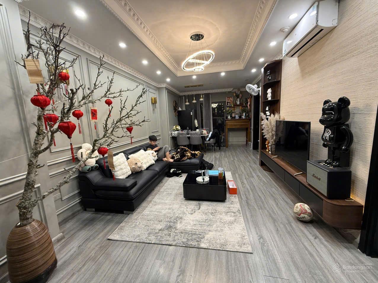 Bán căn hộ 75m2, 2PN + 2WC chung cư Goldsilk Complex, , sẵn sổ , full nội thất, giá bán 5,1 tỷ.