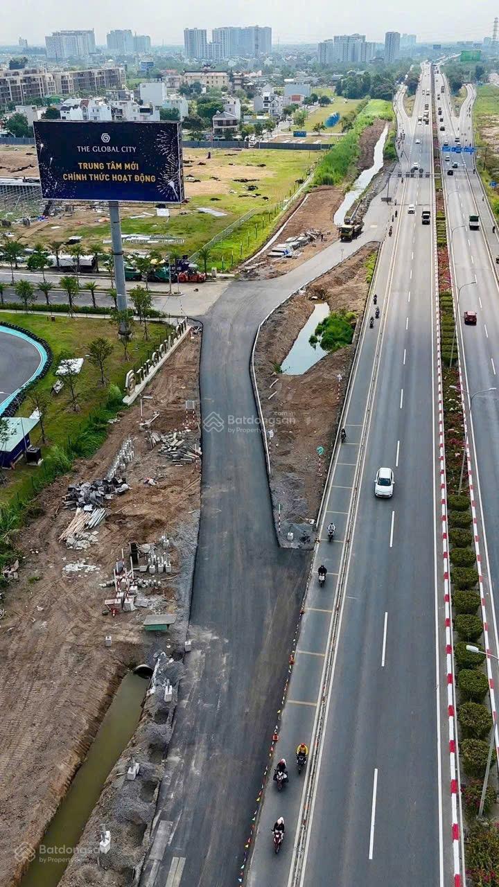 Bán nhanh nền nhà phố 182m2 khu Bách Khoa Đỗ Xuân Hợp quận 9 giá 69tr/m2 trục thông