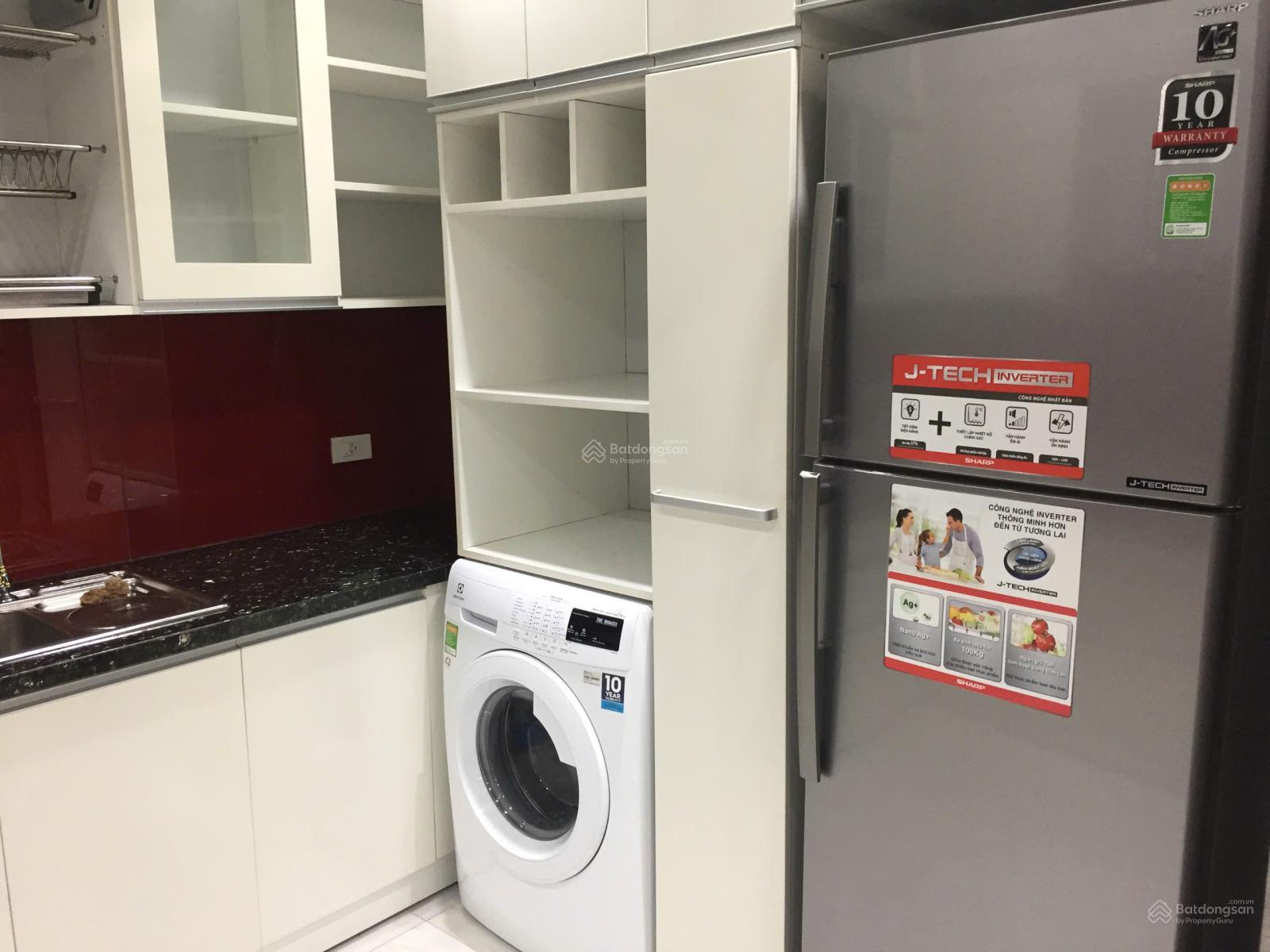 Cho thuê Căn hộ đủ nội thất 112 m2, 2PN, full đồ, Vinhomes Royal City, Thanh Xuân, giá 19 triệu.
