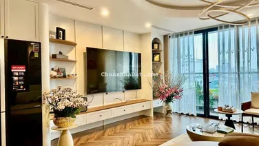 Chính chủ cần tiền bán gấp căn 3 ngủ Cầu Giấy Center Point, Cầu Giấy, DT 128m2, giá 11 tỷ, sẵn sổ