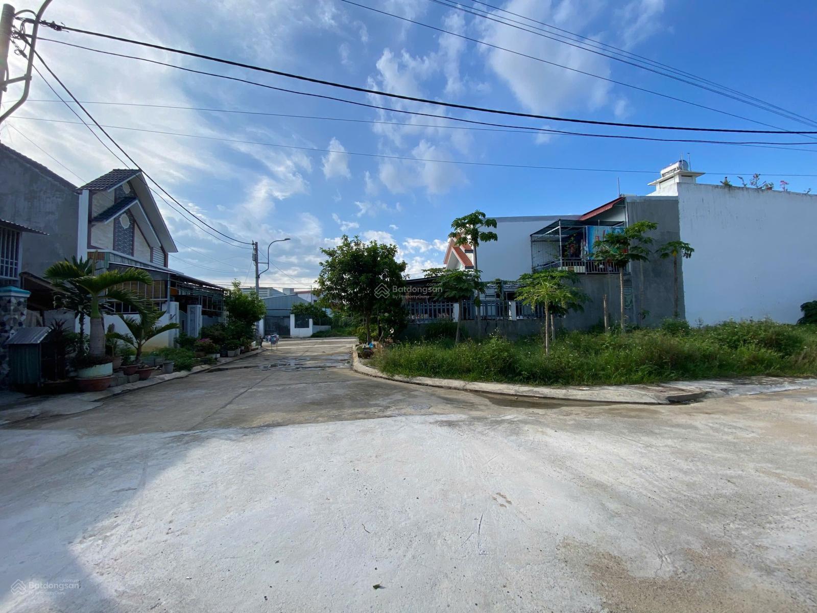 GĐ cần bán NHANH RẺ ô góc 96m2 1.65T KDT Nam Sông cái. Đã có sổ đỏ