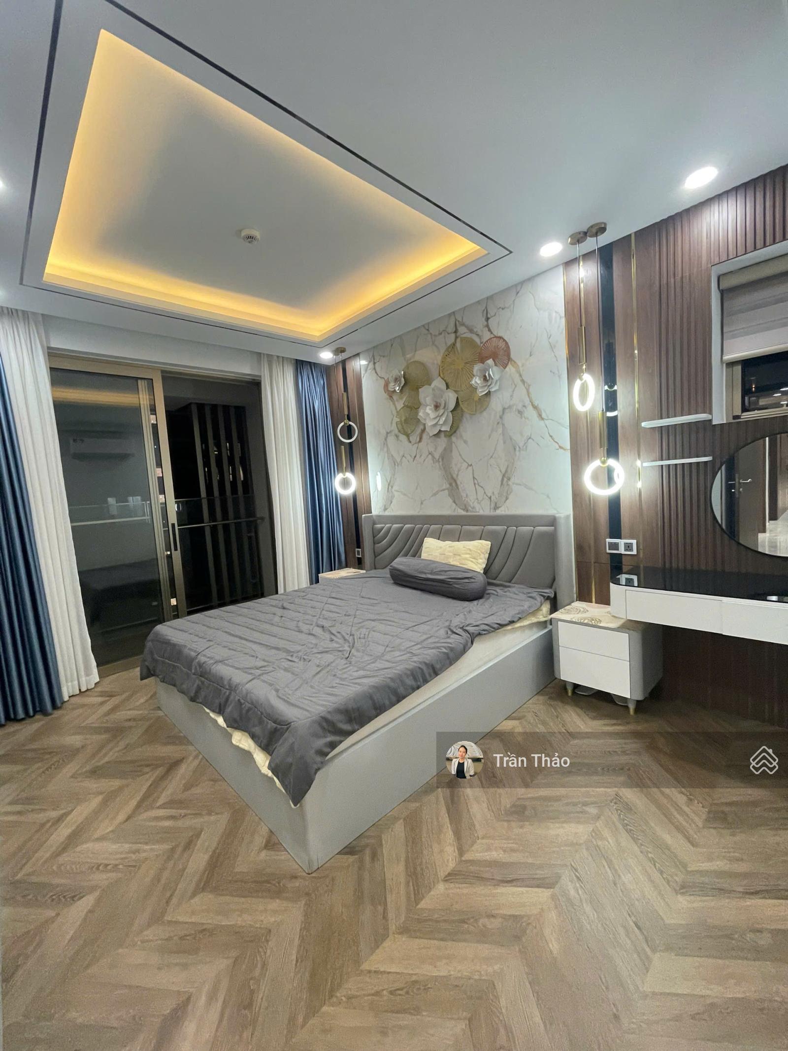 Bán nhanh The Peak M8 Midtown 3PN diện tích rộng 129m2 góc view thoáng giá chốt nhanh