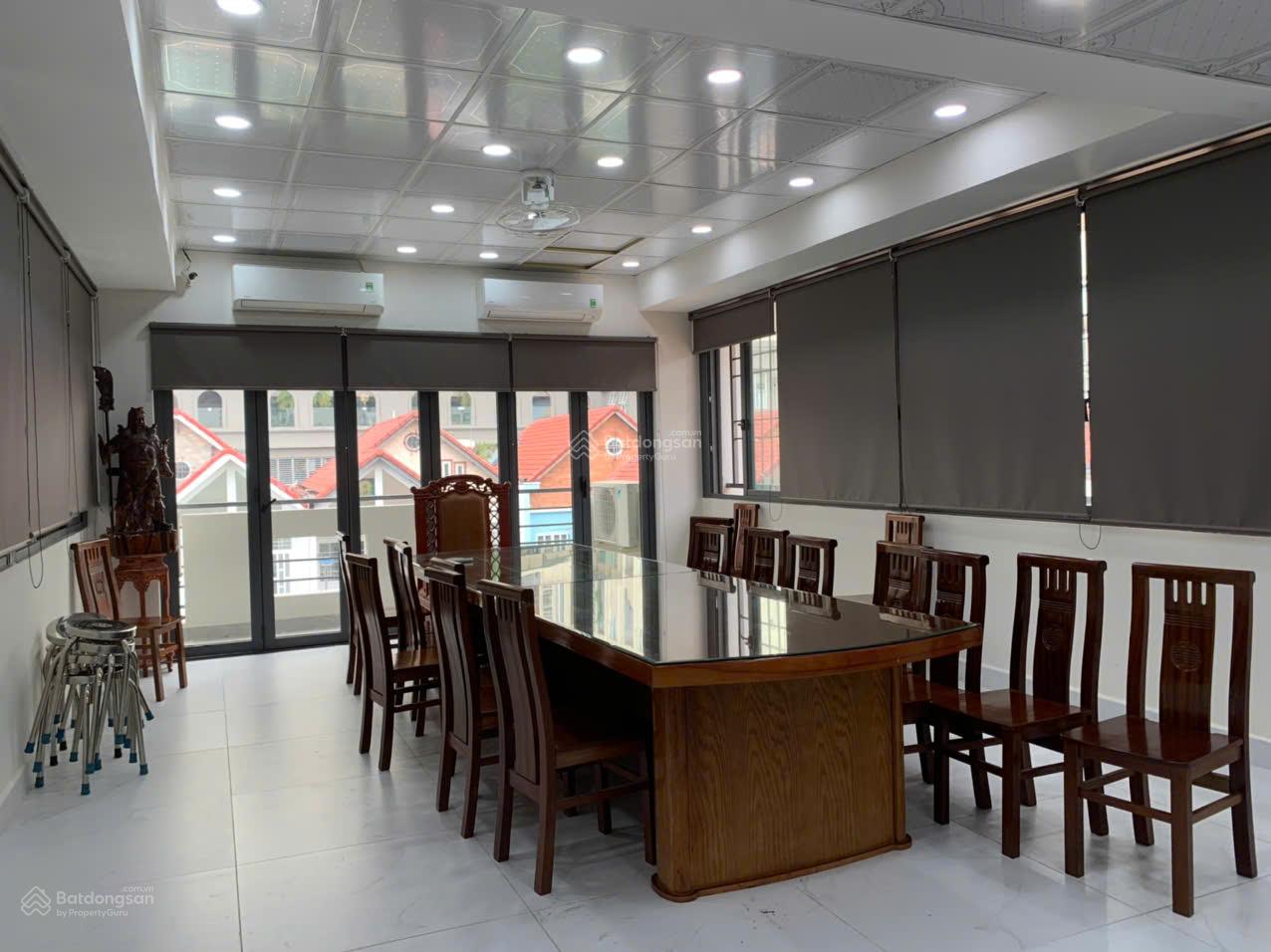 Bán nhà mặt tiền đường Số 11 KDC Him Lam 6A, xã Bình Hưng 5x20m, trệt 2 lầu san thượng có thang máy Bán nhà mặt tiền đường Số 11 KDC Him Lam 6A, xã Bình Hưng 5x20m, trệt 2 lầu san thượng có thang máy