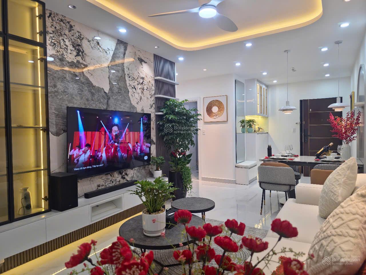 Hot! Bán gấp căn góc Sky Garden 3, rẻ hơn thị trường 300 triệu, full nội thất mới 100%