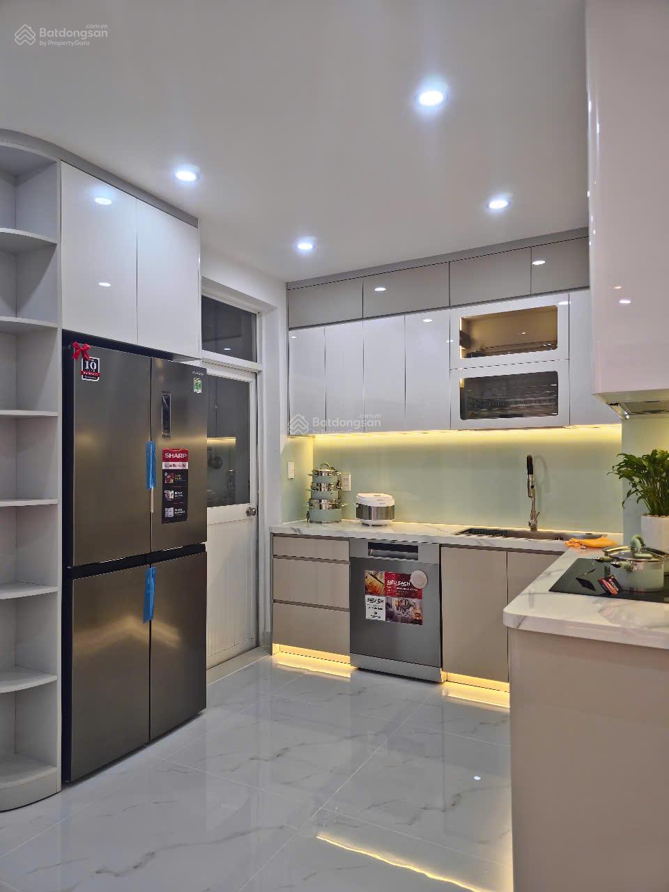 Hot! Bán gấp căn góc Sky Garden 3, rẻ hơn thị trường 300 triệu, full nội thất mới 100%