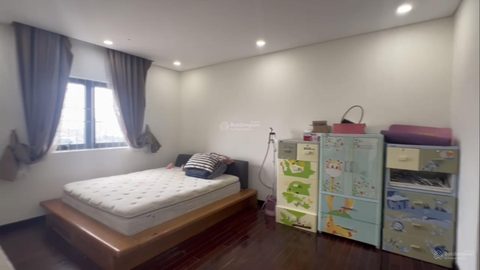 Cần bán căn hộ Bình Minh đường Lương Định Của, DT 106m2, 3 phòng ngủ, sổ hồng