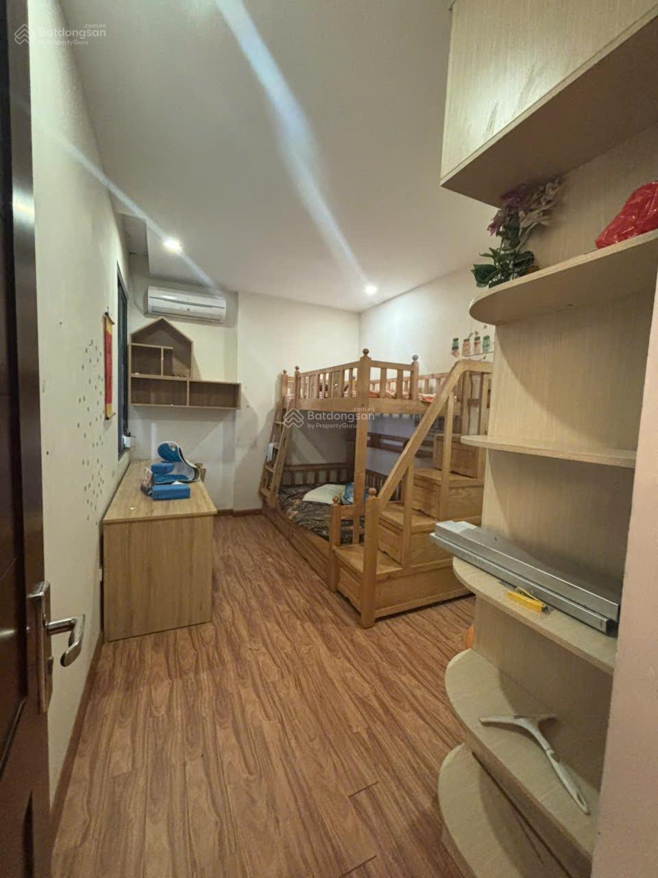 Bán căn hộ 2PN, 2WC, 69m2 tại CC Thái Hà - 43 Phạm Văn Đồng