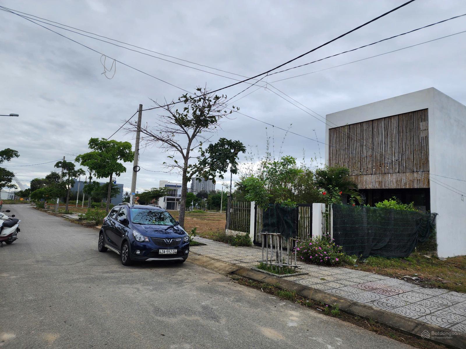 Bán gấp 100m2 phun thổ cư trục chính Cổ Đông giá 3,3 tỷ đẹp miễn bàn, cam kết xem là chốt