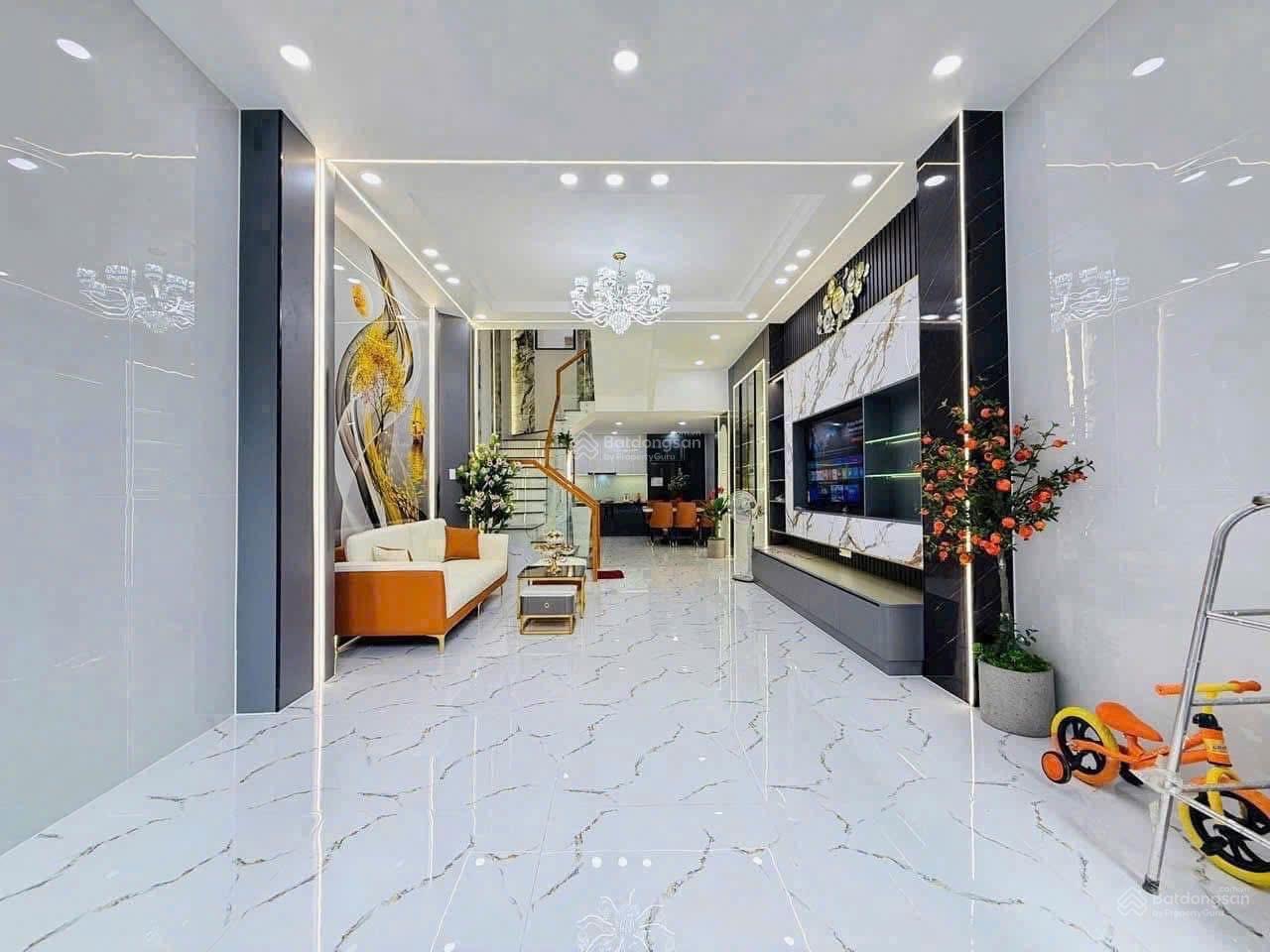Giá 2Tỷ8/68.9m2 ngay HOÀNG HOA THÁM-P.7-BÌNH THẠNH đang cho thuê 18Tr.Thông ra Phan Đăng Lưu 290m Giá 2Tỷ8/68.9m2 ngay HOÀNG HOA THÁM-P.7-BÌNH THẠNH đang cho thuê 18Tr.Thông ra Phan Đăng Lưu 290m