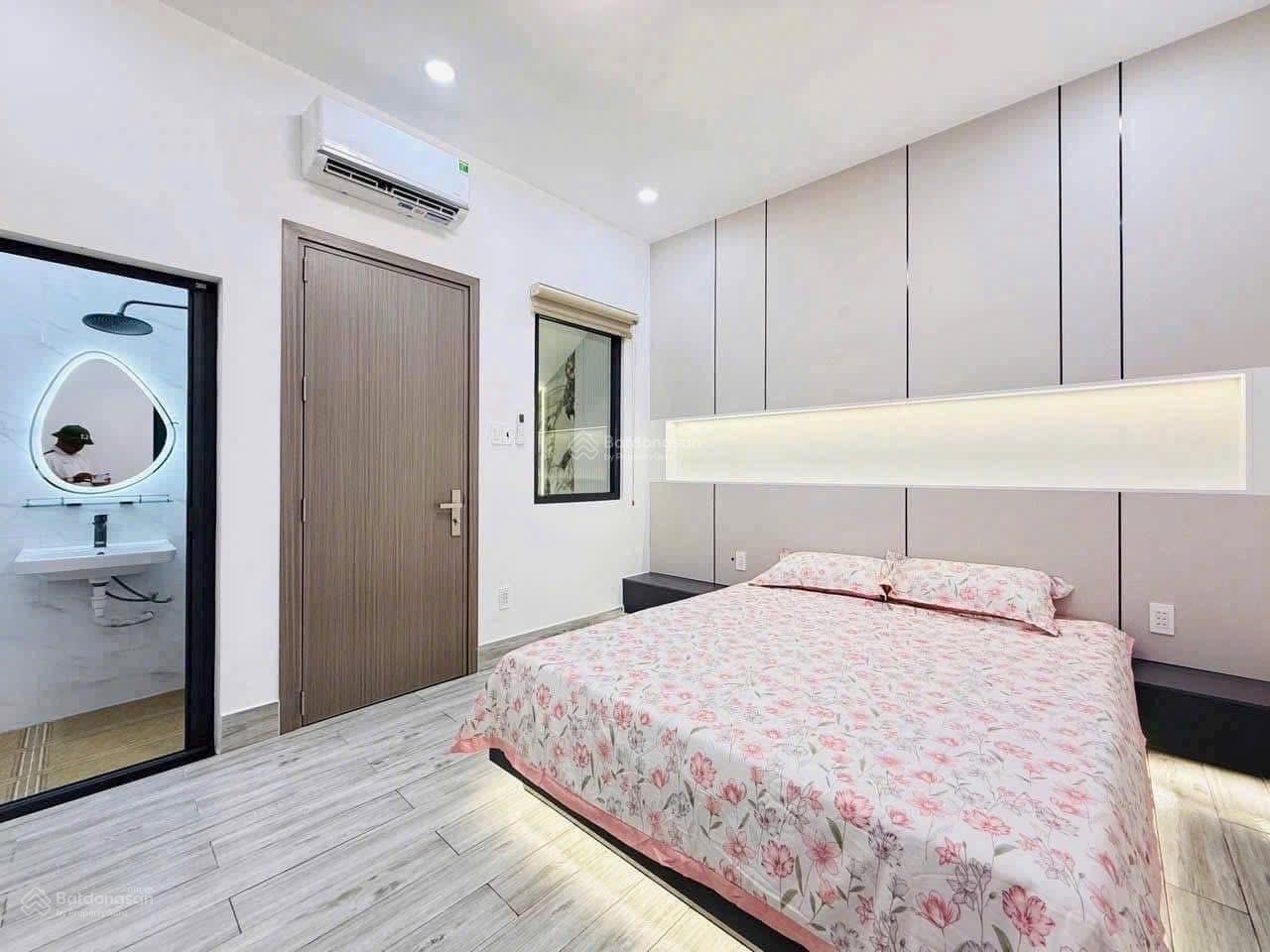 Giá 2Tỷ8/68.9m2 ngay HOÀNG HOA THÁM-P.7-BÌNH THẠNH đang cho thuê 18Tr.Thông ra Phan Đăng Lưu 290m Giá 2Tỷ8/68.9m2 ngay HOÀNG HOA THÁM-P.7-BÌNH THẠNH đang cho thuê 18Tr.Thông ra Phan Đăng Lưu 290m