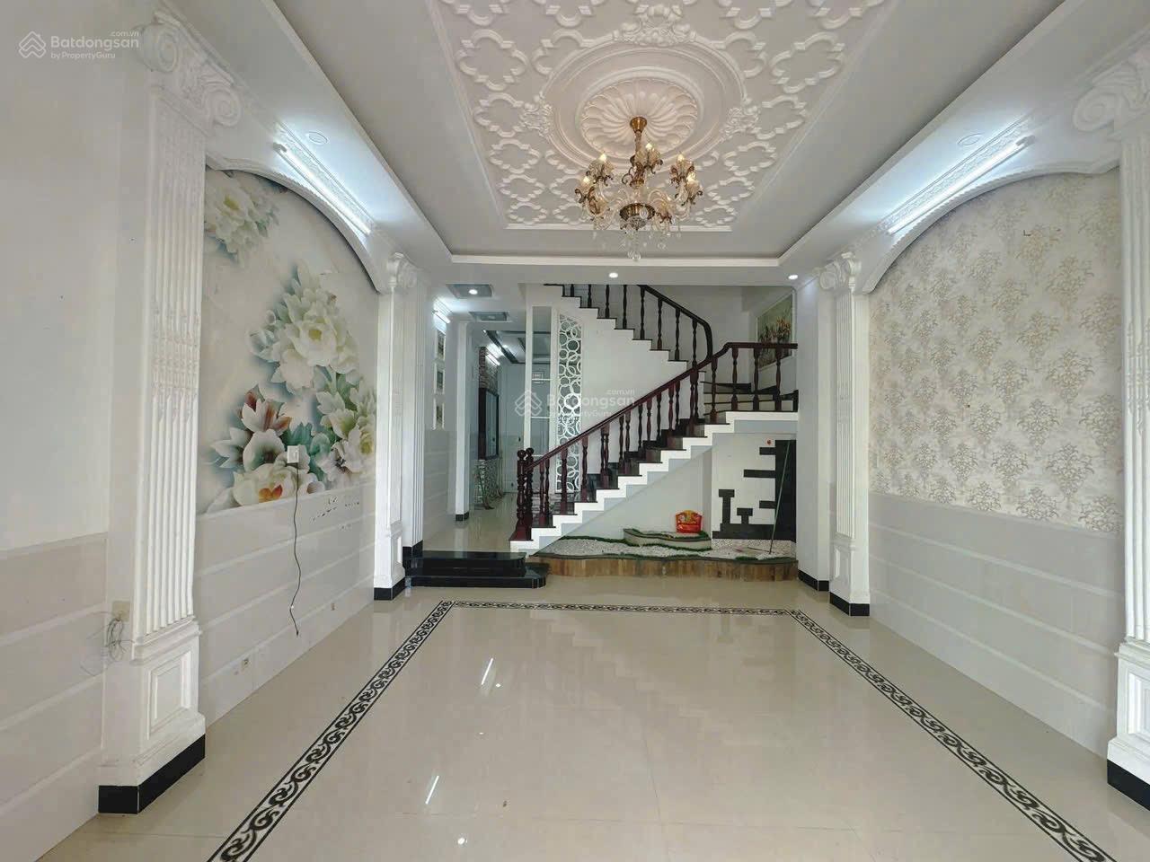 CHO THUÊ. NHÀ 2 LẦU KDC HƯNG PHÚ GẦN SIÊU THỊ GO NHÀ CÓ NỘI THẤT TIỆN Ở KINH DOANH