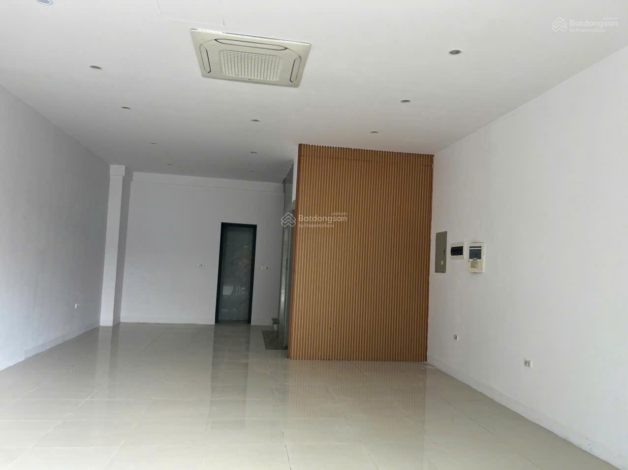 Nhà riêng phố Định Công gần Giải Phóng DT 70m2 x 5T, giá 36tr/th