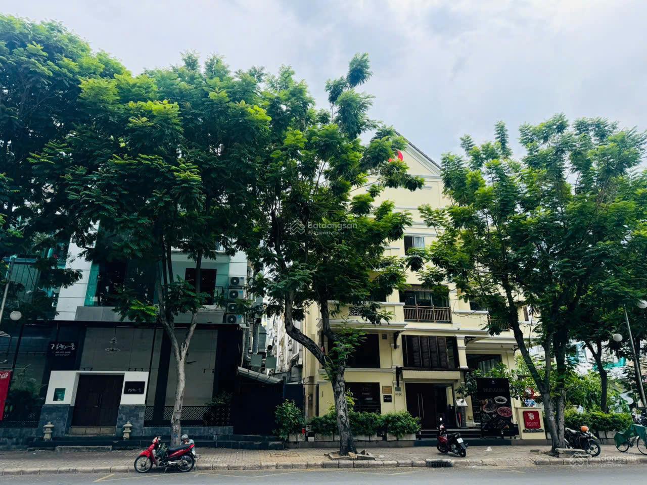 Chính chủ cho thuê nhà 2 mặt tiền đẹp đắc địa trên đại lộ Bùi Bằng Đoàn và đường số 6 quận 7 Chính chủ cho thuê nhà 2 mặt tiền đẹp đắc địa trên đại lộ Bùi Bằng Đoàn và đường số 6 quận 7