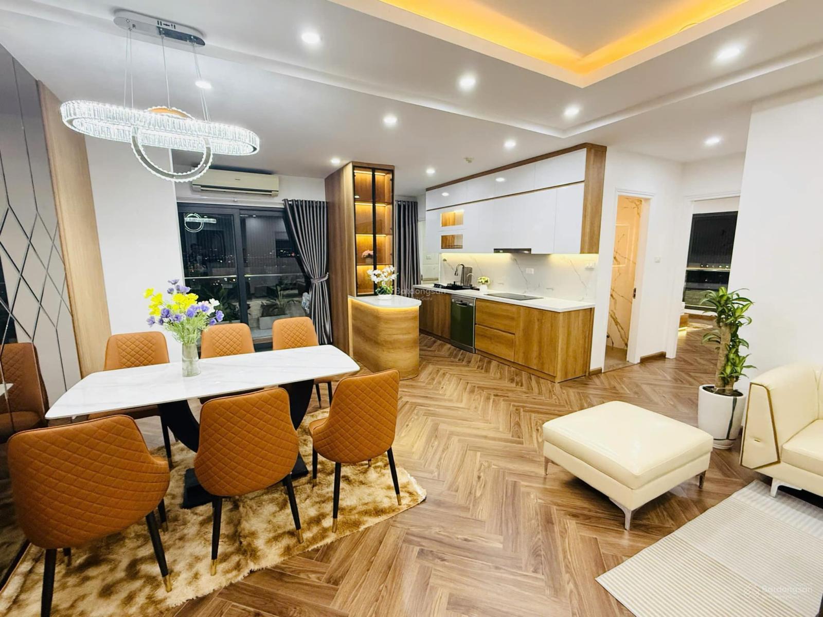 Tôi chính chủ bán CHCC vnaconex Khúc Thừa Dụ,90m2 3pn giá rất hợp lý