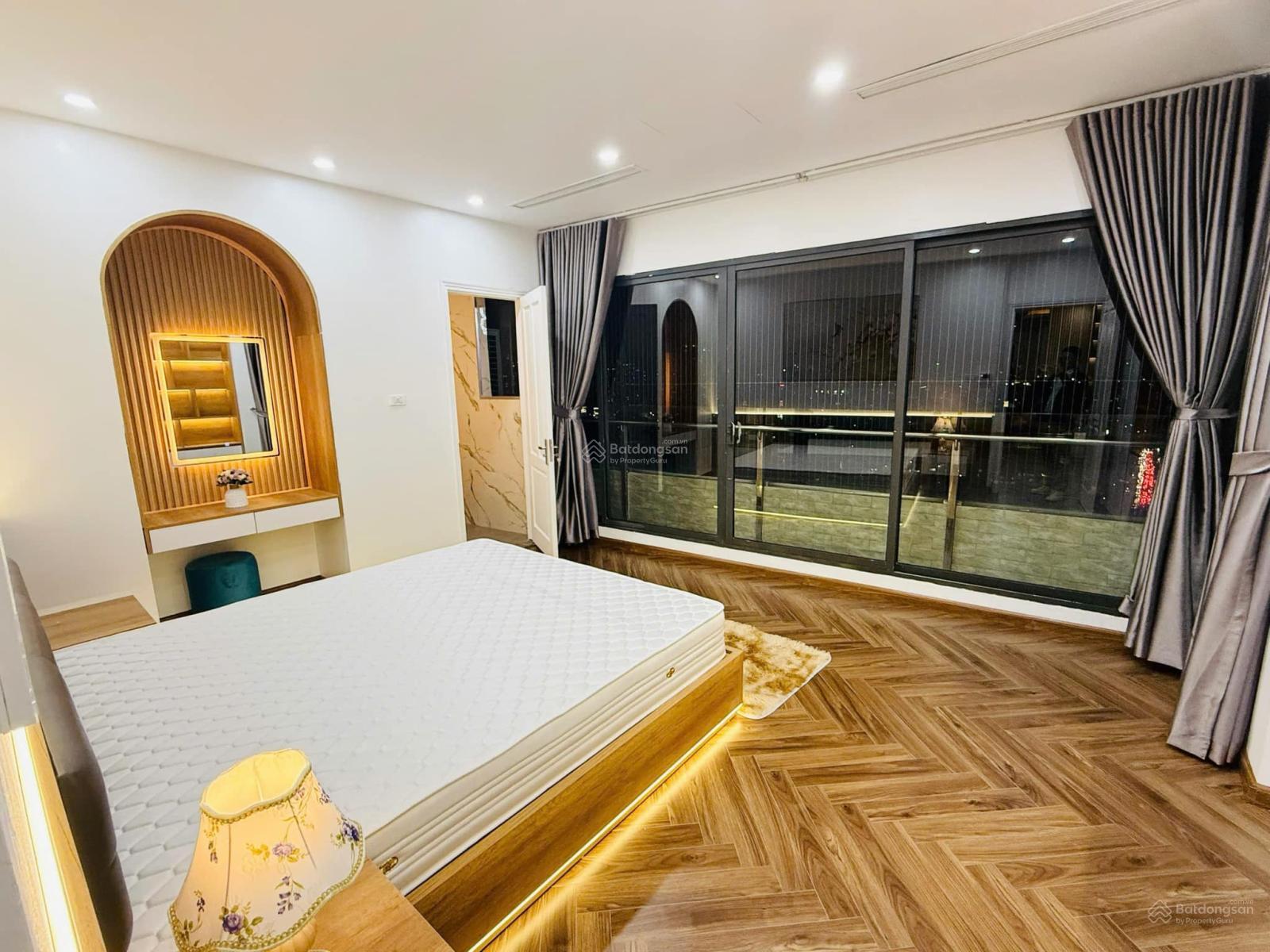 Tôi chính chủ bán CHCC vnaconex Khúc Thừa Dụ,90m2 3pn giá rất hợp lý