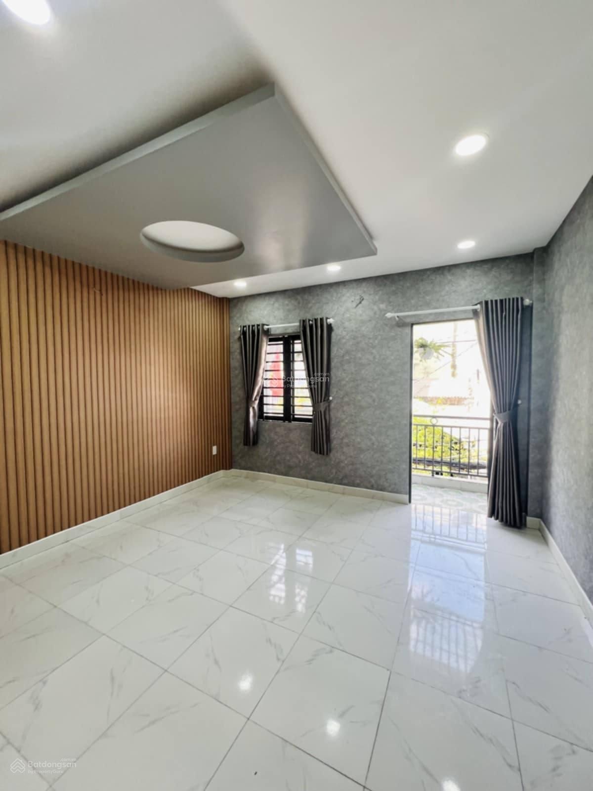 Tôi bán gấp căn nhà đường 6.3m Nguyễn Trãi - Q5. Giá 3Tỷ890. Cho thuê 25tr, gần Bệnh viện Quân Y 7A