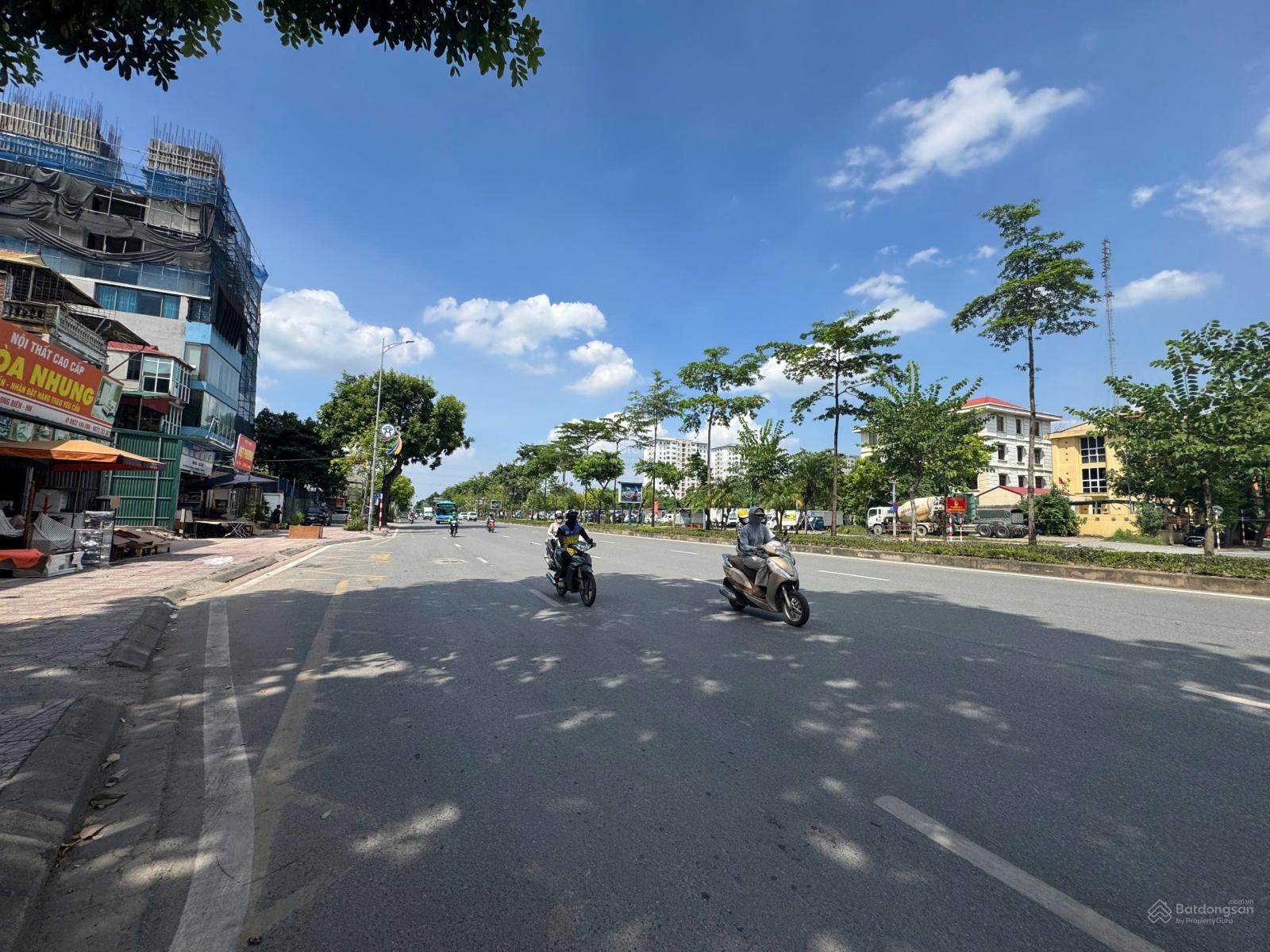 Hoa hậu cực đẹp mặt phố Ngô Gia Tự - LB. Vỉa hè rộng kinh doanh sầm uất. Tiện xây toà nhà VP 183m2