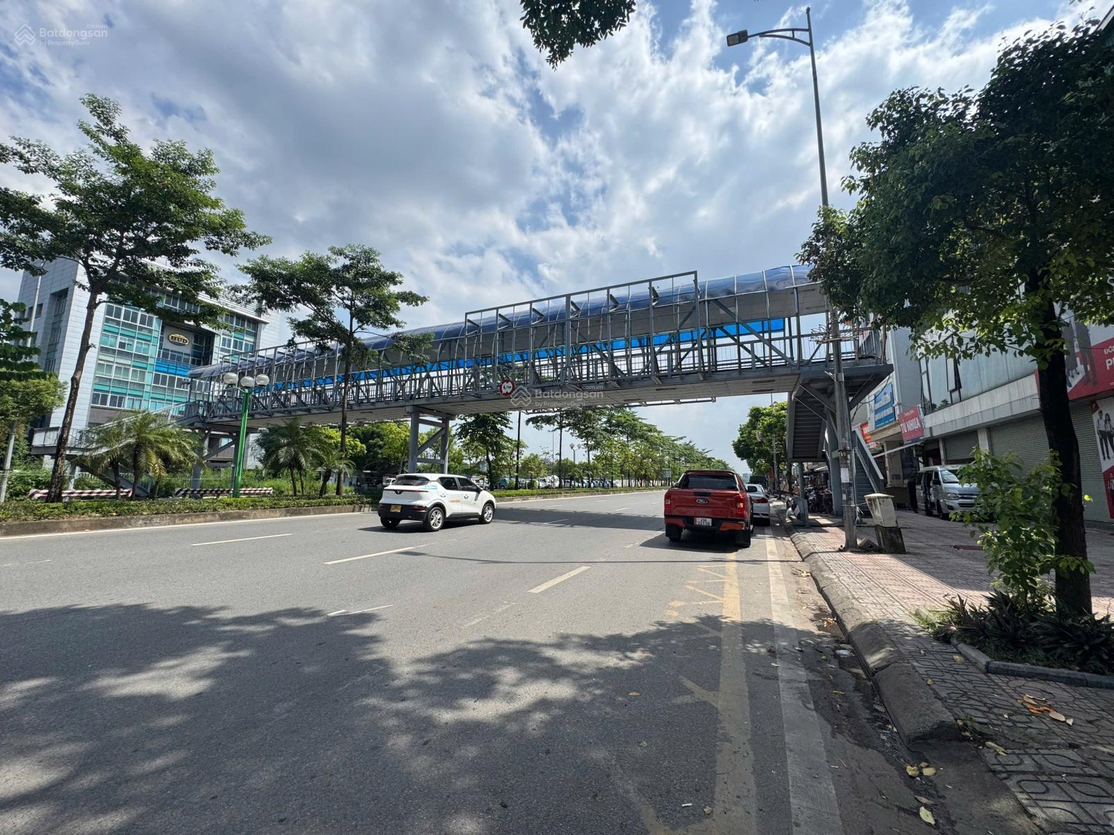 Hoa hậu cực đẹp mặt phố Ngô Gia Tự - LB. Vỉa hè rộng kinh doanh sầm uất. Tiện xây toà nhà VP 183m2