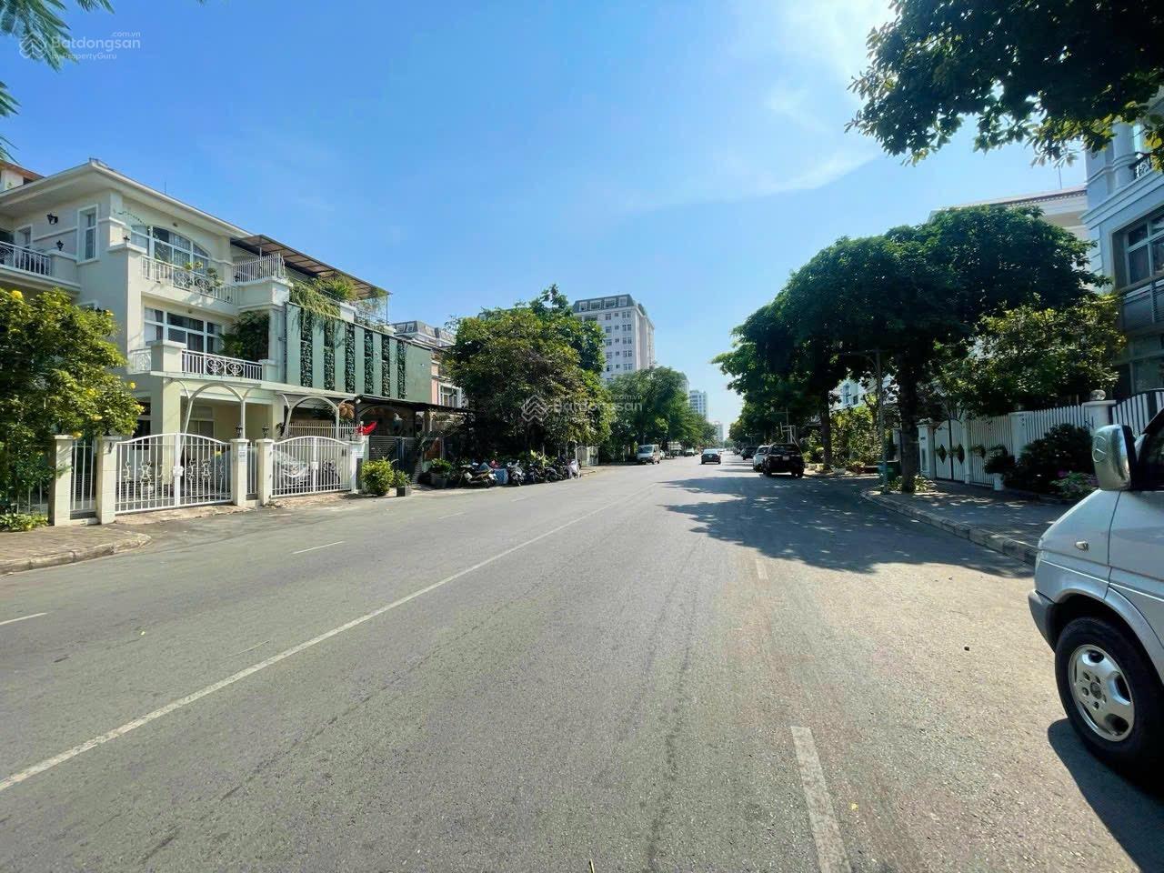 Bán biệt thự đơn lập Nam Viên đường số 17 cách công viên lớn vài bước chân