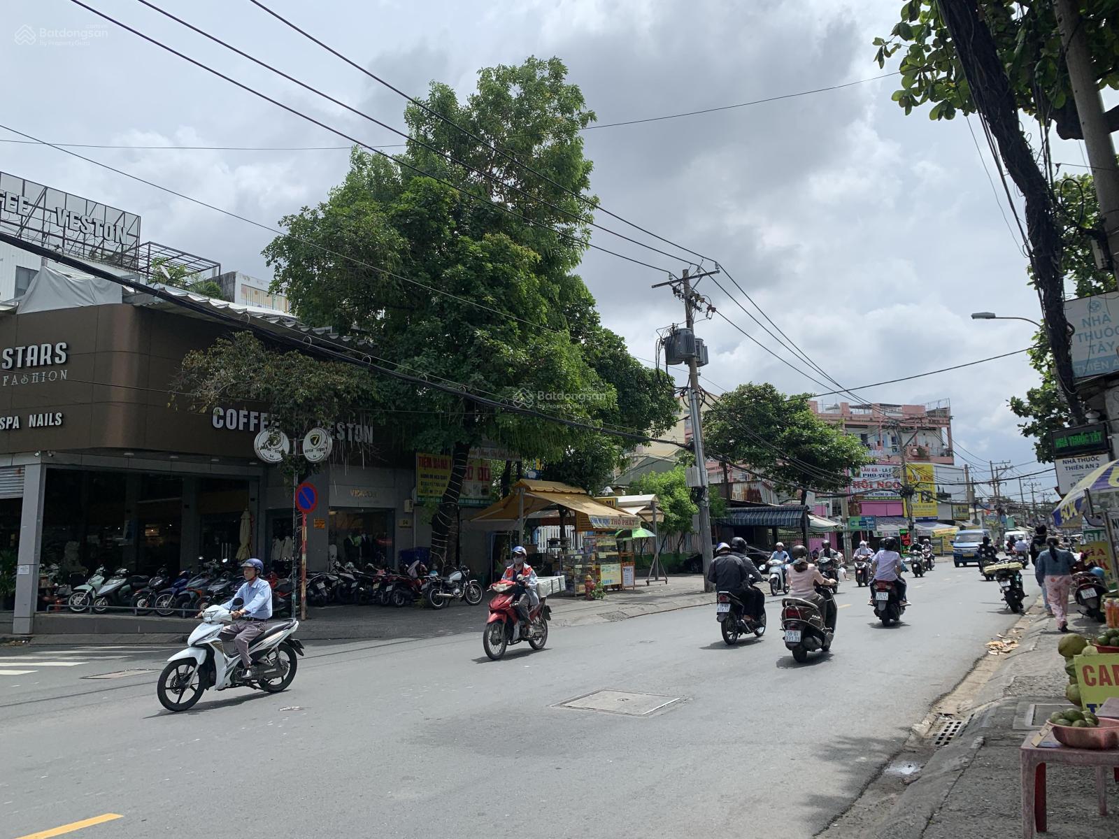 Bán cặp MT Tô Hiệu ngang 8m, 1 lầu, vỉa hè 10m, vị trí siêu đẹp! Bán cặp MT Tô Hiệu ngang 8m, 1 lầu, vỉa hè 10m, vị trí siêu đẹp!