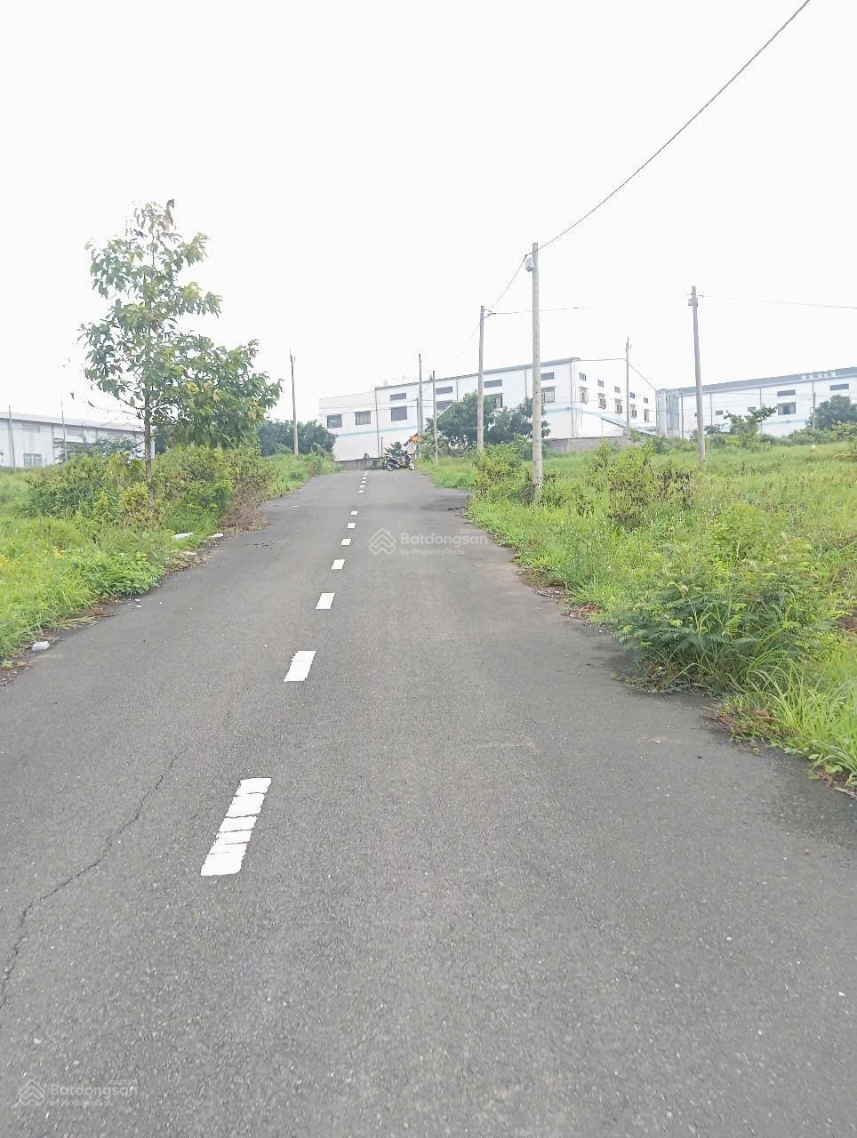 Bán đất tại Cao Bá Quát, 275 triệu, 250m2, pháp lý đầy đủ, giá cực chất