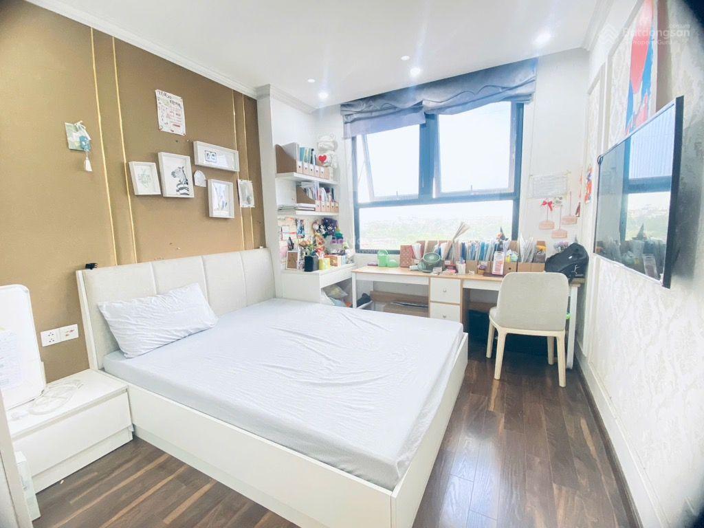 Chung cư Eco City Việt Hưng căn 80m2 tầng 3, view đẹp