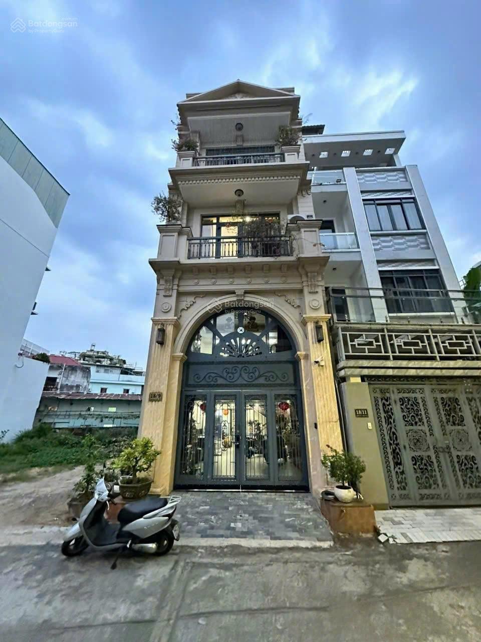 Phố tài chính ngân hàng - MT Nguyễn Sơn, Quận Tân Phú - DT 10 X 35m - XD hầm 6 tầng - giá bán 45 tỷ