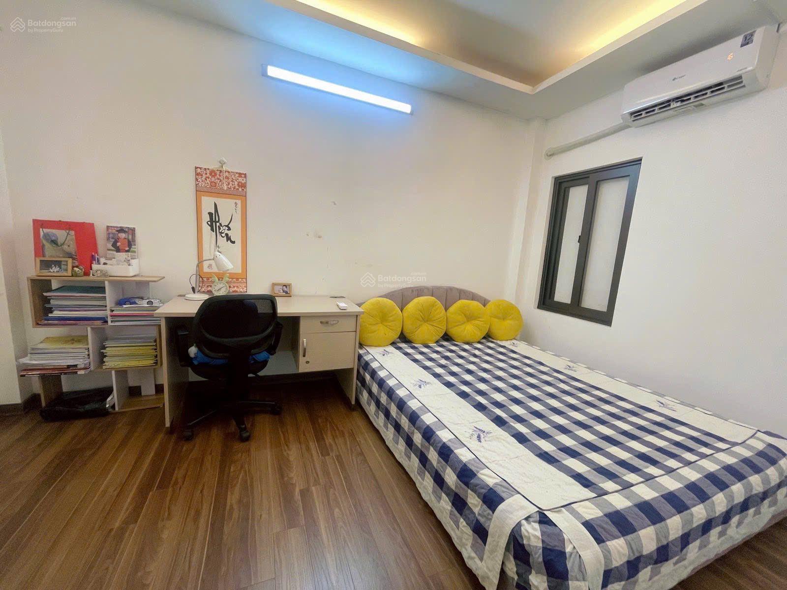 Bán nhà đường Láng thông Chùa Láng - Đống Đa 41m2x5 tầng full nội thất xịn sổ đỏ 8.5 tỷ