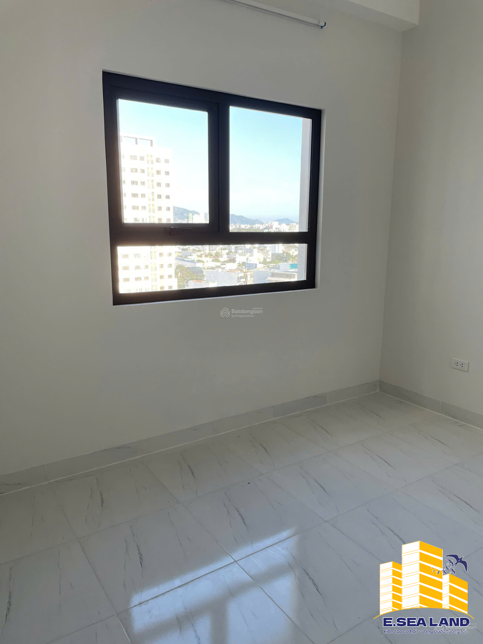 Cho thuê căn hộ SSH08 Hà Quang 1 view công viên, giá tốt!