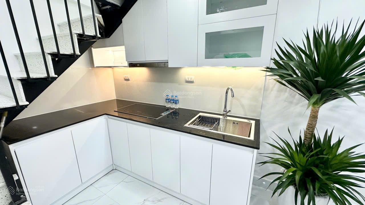Chính chủ bán nhà riêng ngõ 68 Đội Cấn, 26m, 5 tầng 3 ngủ, full nội thất, 2 mặt ngõ, 5,2 tỷ