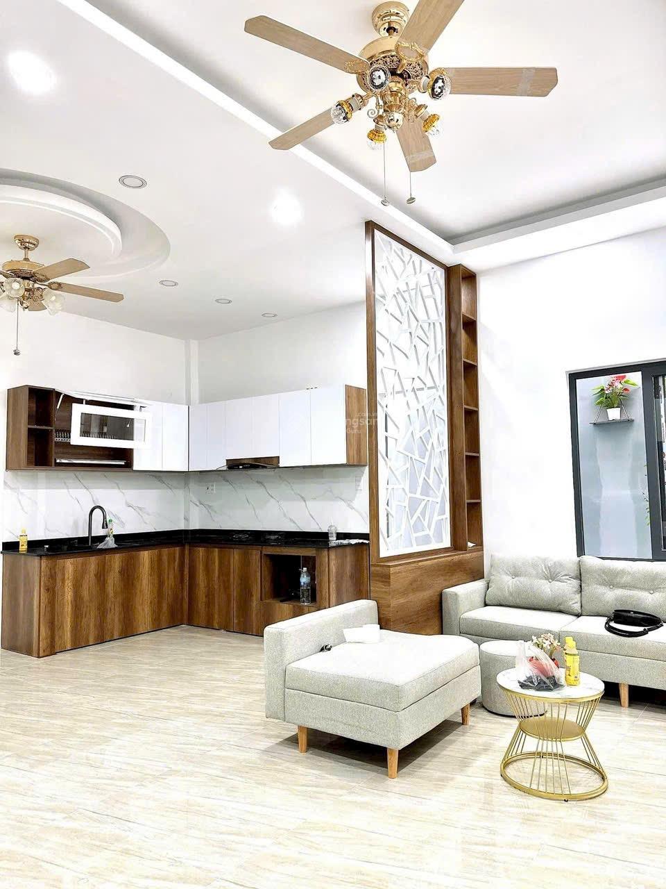 Rẻ Nhất Hiện Tại. Căn Nhà Full Nội Thất Chỉ 3ty1 Ngang hơn 6m