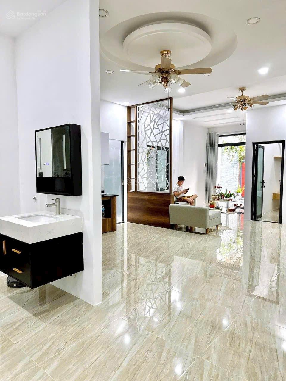 Rẻ Nhất Hiện Tại. Căn Nhà Full Nội Thất Chỉ 3ty1 Ngang hơn 6m