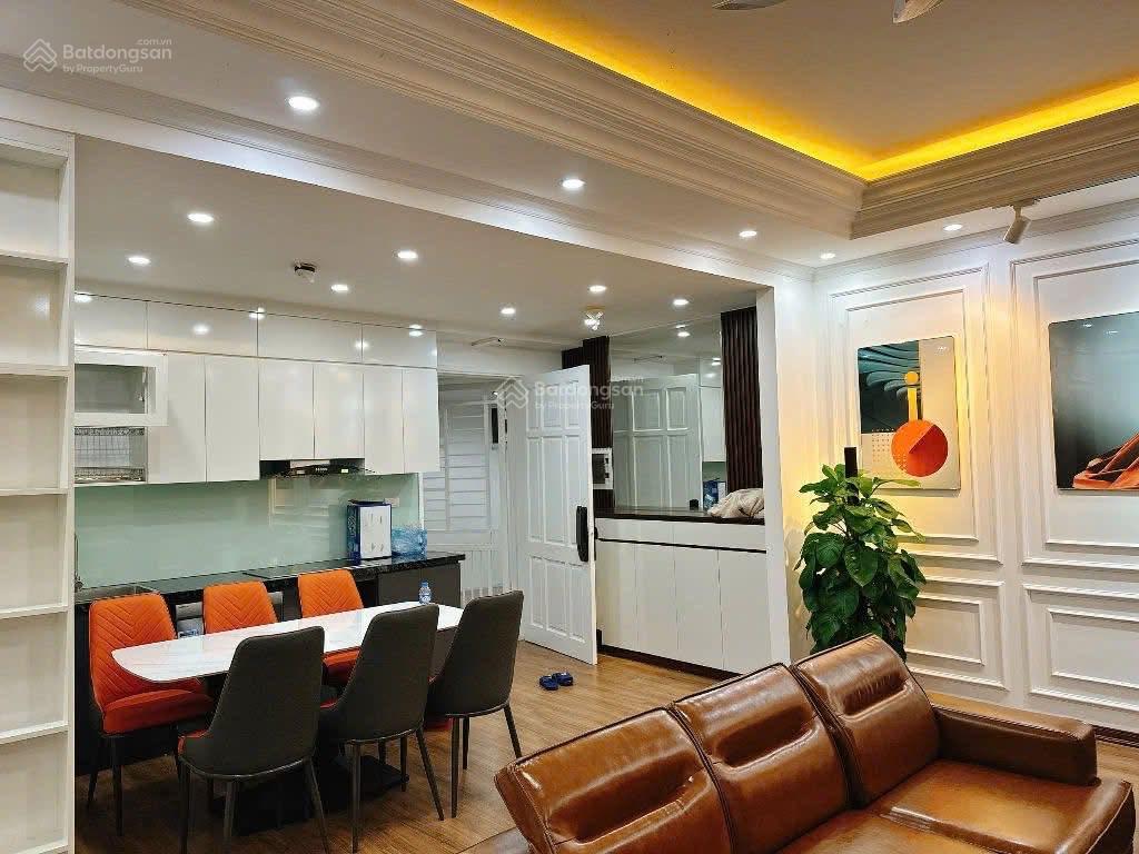 Cần bán căn hộ góc 3PN, 2 ban công, view hồ công viên cực đẹp C14 Bắc Hà, Tố Hữu