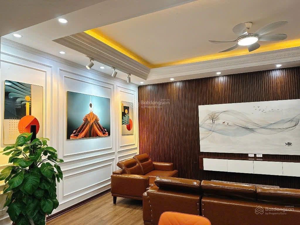 Cần bán căn hộ góc 3PN, 2 ban công, view hồ công viên cực đẹp C14 Bắc Hà, Tố Hữu