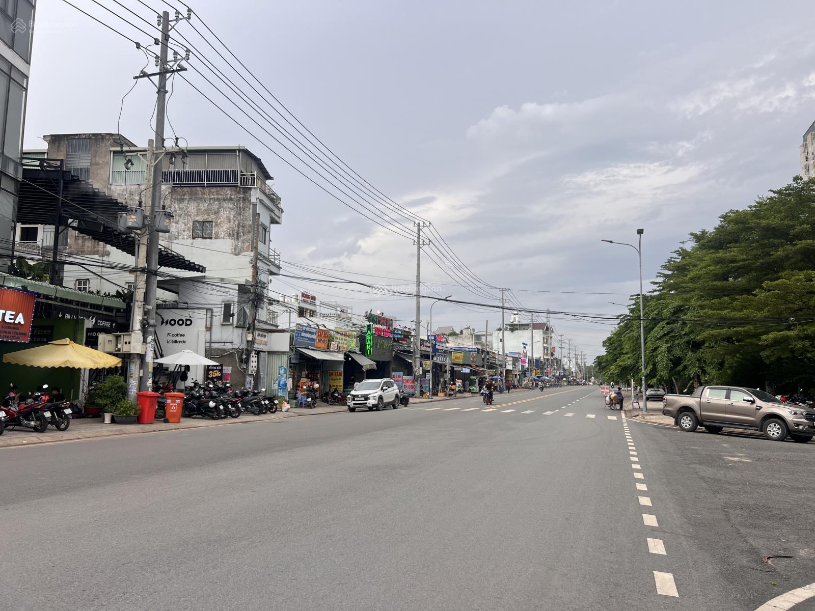 15m Mặt tiền vành đai làng đại học đối diện khu B ký túc xá ngang 15m Dt 380m2 vị trí VIp